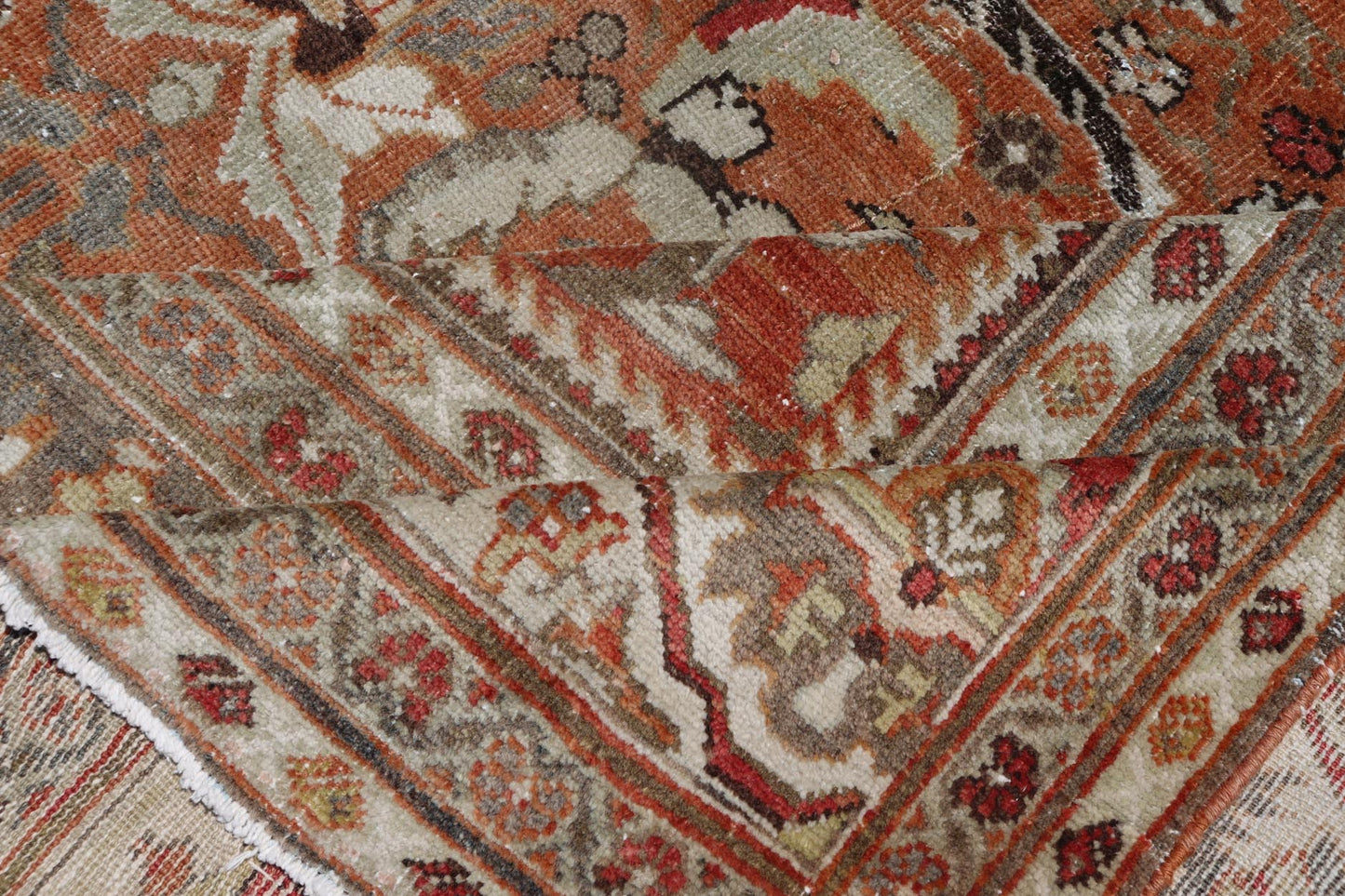 Large Antique Persian Mahal Rug with Floral Design in Muted Tones Antique Persian Mahal rug with floral design in muted tones, rug 13 - 0902, country of origin / type: Iran / Sultanabad, circa 1930 This beautiful antique Persian Mahal carpe... - Keivan Woven Arts13 - 0902 - 4726Rug
