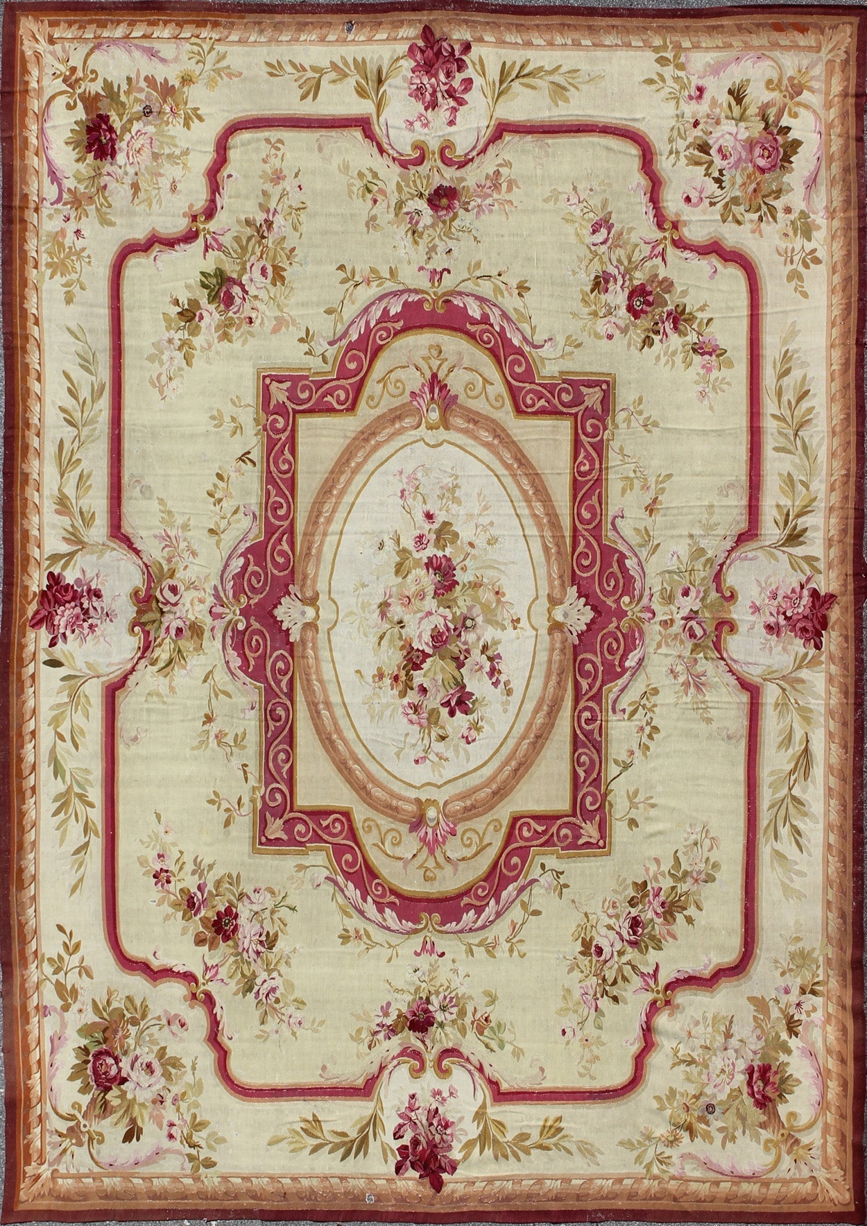 Antique Aubusson carpet with romantic rose bouquets in shades of red and pink, rug 16 - 1105, country of origin / type: Europe / Aubusson, circa 1870 This elegant antique Aubusson carpet is a resplendent example of the lush architectural style and... - Keivan Woven Arts16 - 1105 - 8702