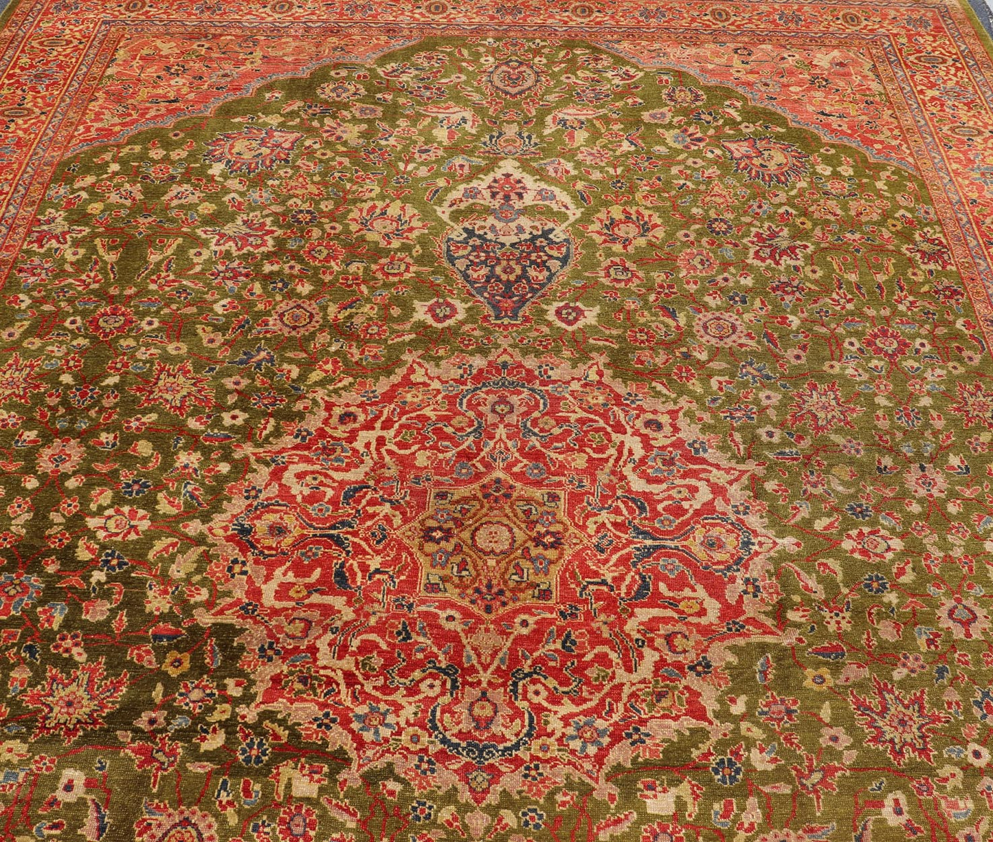 Antique Persian Ziegler Sultanabad Rug with Floral Medallion in Green and Red, rug 17 - 0705, country of origin / type: Iran / Sultanabad, circa 1900 This amazingly delightful antique Sultanabad Ziegler rug (circa 1900) from early 20th Century Per... - Keivan Woven Arts17 - 0705 - 8621Rug