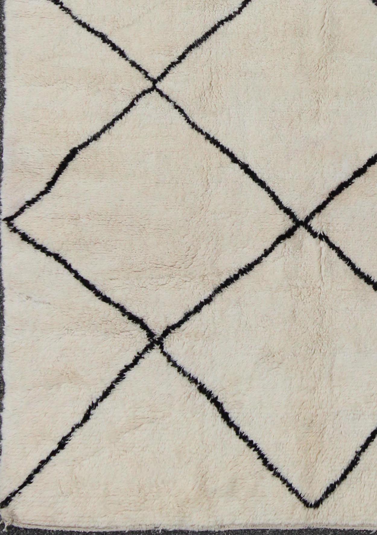 Keivan Woven Arts, Contemporary/Modern Moroccan Rug Vintage with Brown and Ivory Diamond Pattern Contemporary/Modern Moroccan rug vintage with brown and ivory diamond pattern, rug 17 - 0901, country of origin / type: Morocco / Moroccan, circa ... - Keivan Woven Arts17 - 0901 - 8865Rug