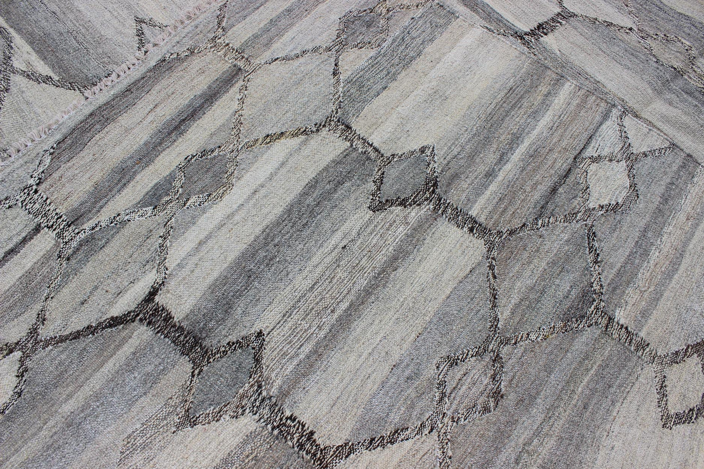 Versatile and neutral color - tone flat - weave Kilim for a Modern interiors as well a casual interiors. Keivan Woven Arts/ rug 17 - 0908, country of origin / type: Afghanistan / Kilim Measures: 7'9 x 9'9 with a Minimalist floor design this sil... - Keivan Woven Arts17 - 0908 - 8869Rug