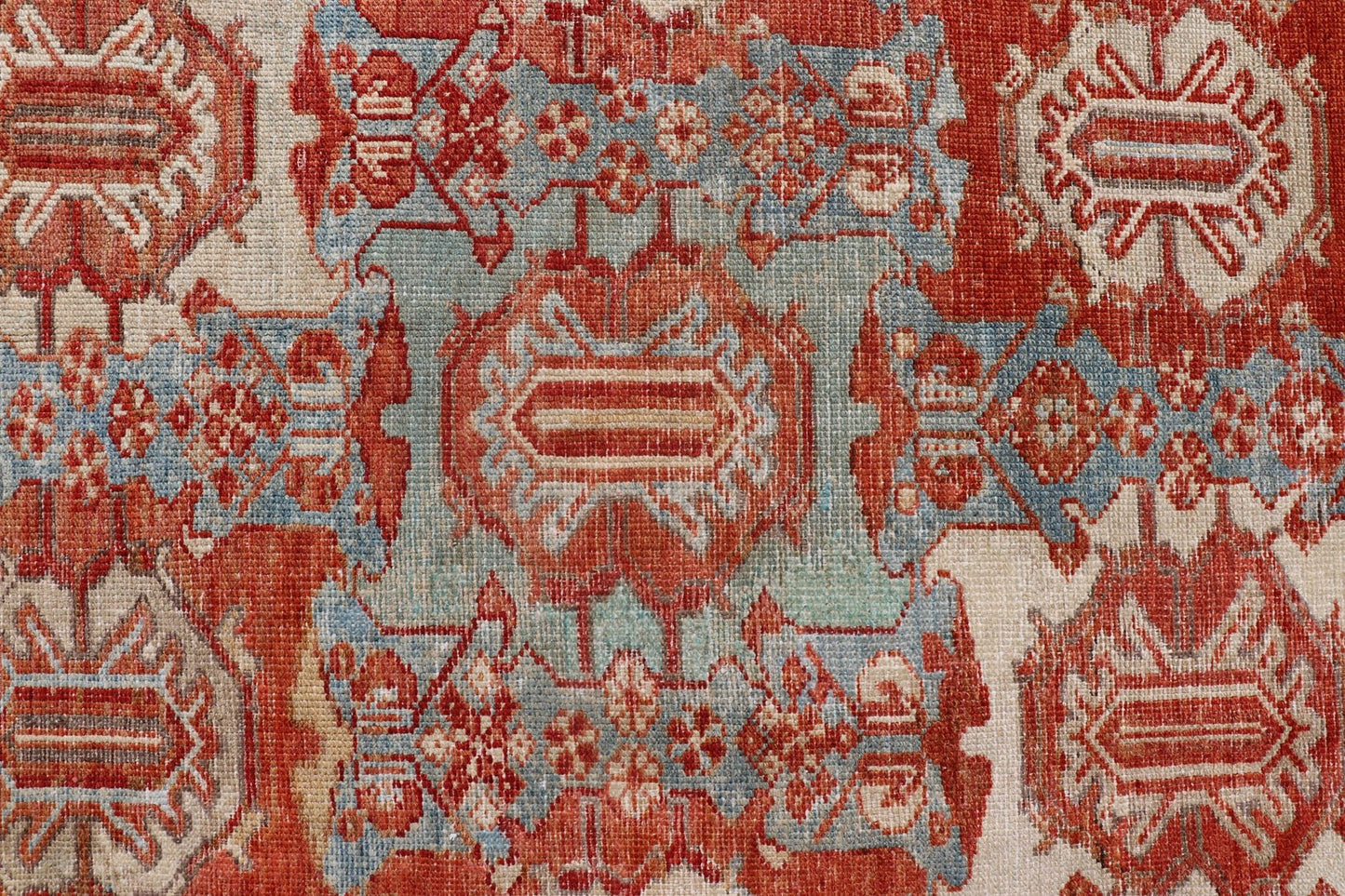 Large scale antique Persian Hamedan rug with colorful blossom design, rug 18 - 0503, Keivan Woven Arts /country of origin / type: Iran / Hamadan, circa 1890s. This beautiful antique late 19th century Persian Hamedan carpet features an all - over des... - Keivan Woven Arts18 - 0503 - 9982Rug