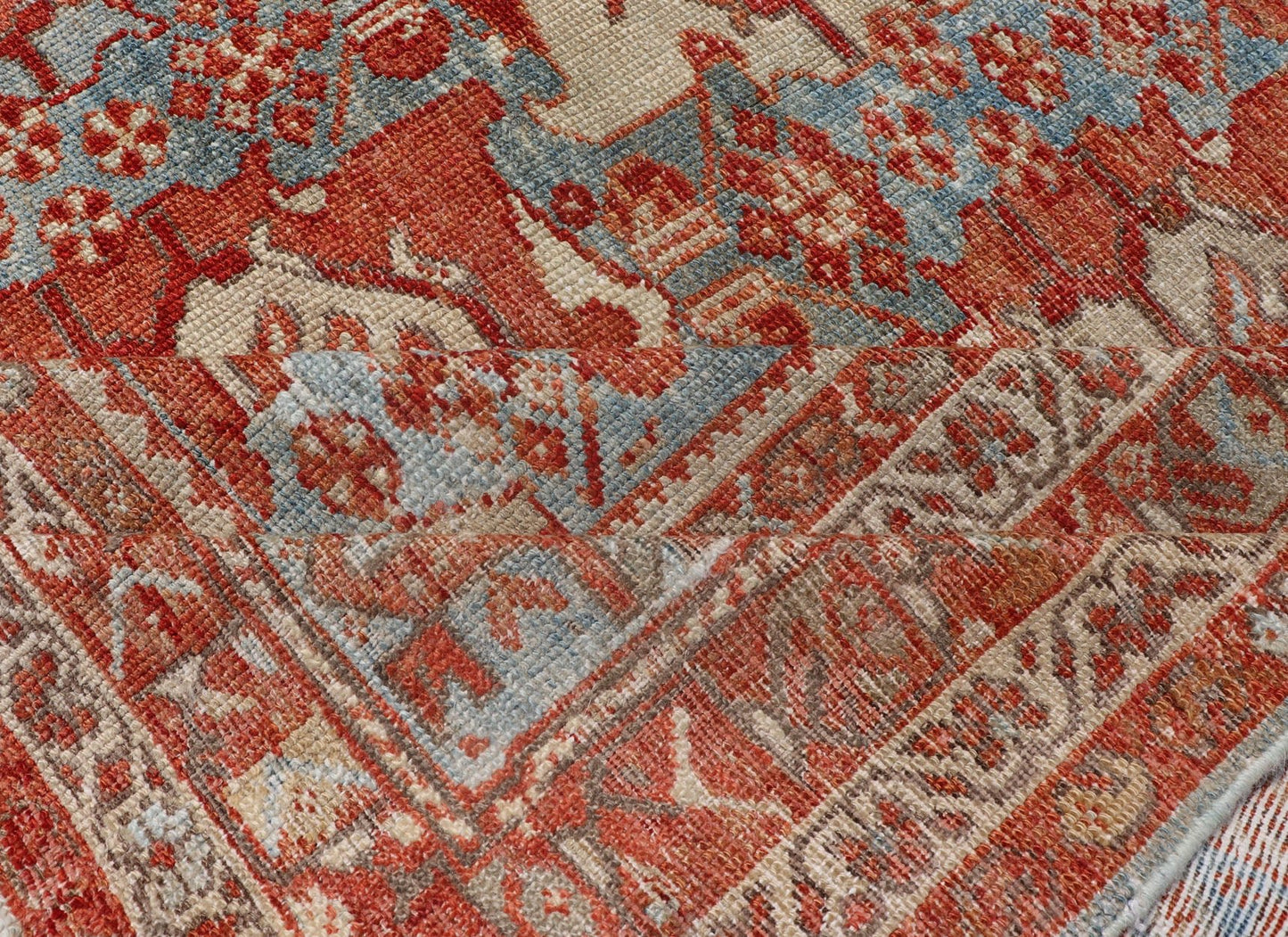 Large scale antique Persian Hamedan rug with colorful blossom design, rug 18 - 0503, Keivan Woven Arts /country of origin / type: Iran / Hamadan, circa 1890s. This beautiful antique late 19th century Persian Hamedan carpet features an all - over des... - Keivan Woven Arts18 - 0503 - 9982Rug
