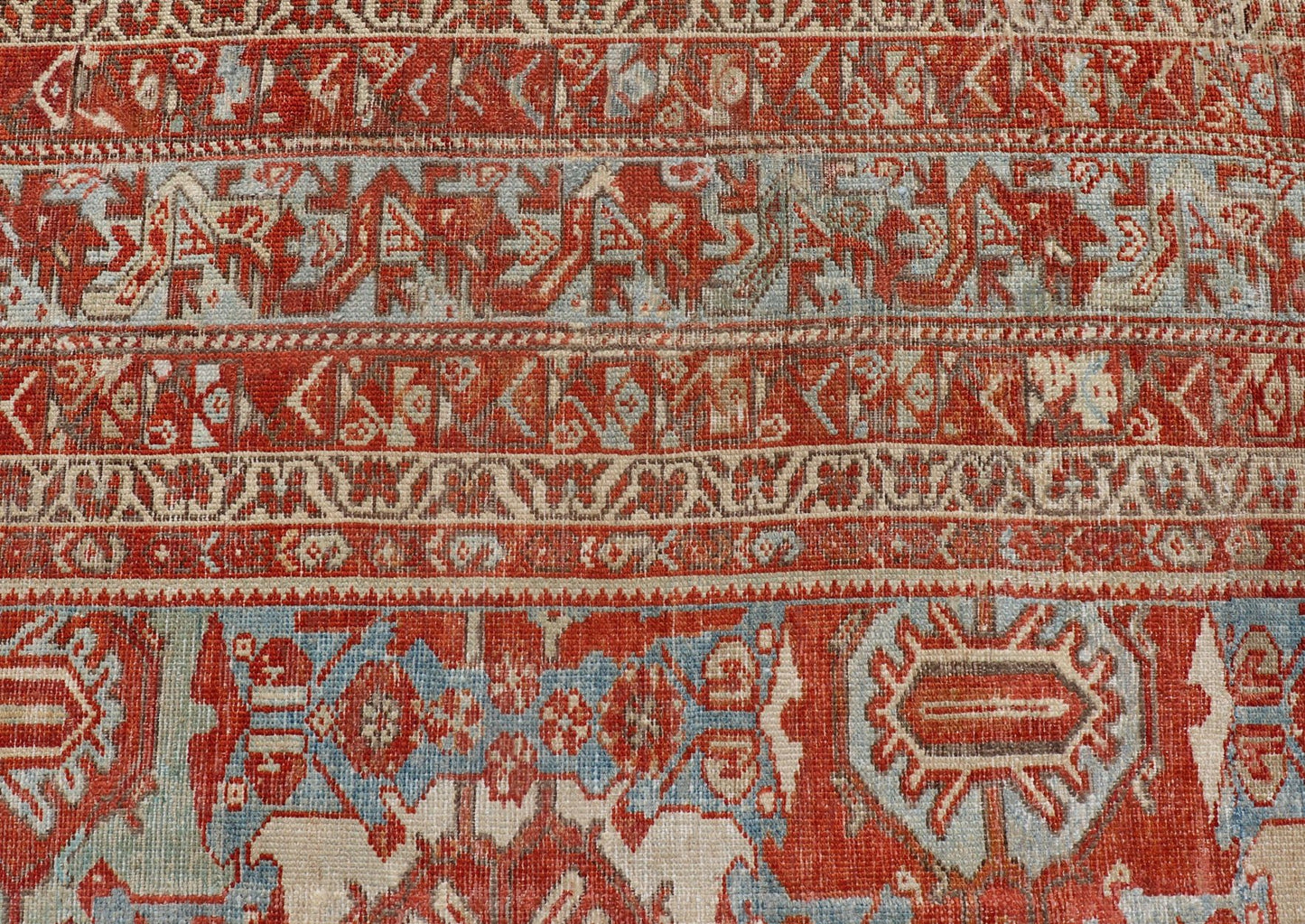 Large scale antique Persian Hamedan rug with colorful blossom design, rug 18 - 0503, Keivan Woven Arts /country of origin / type: Iran / Hamadan, circa 1890s. This beautiful antique late 19th century Persian Hamedan carpet features an all - over des... - Keivan Woven Arts18 - 0503 - 9982Rug