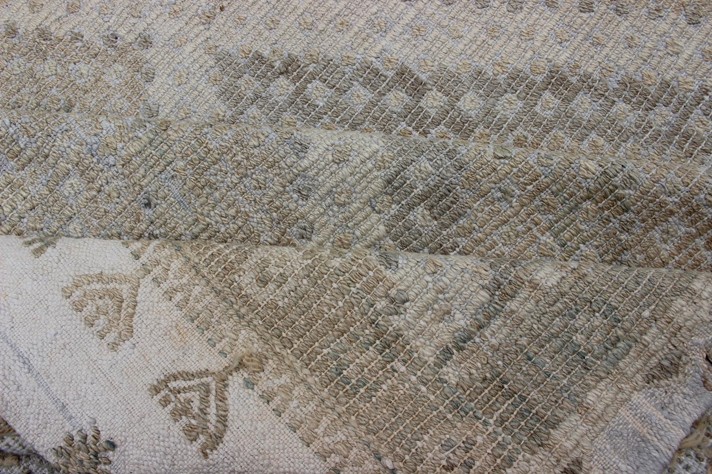 Tan, Taupe, Gray Vintage Turkish Embroidered Rug with Geometric Diamond Design.
Embroidered vintage Flat Weave rug from Turkey in shades of tan, taupe, Gray cream and neutrals with geometric pattern, Keivan Woven Arts / rug EN-176959, country of or...