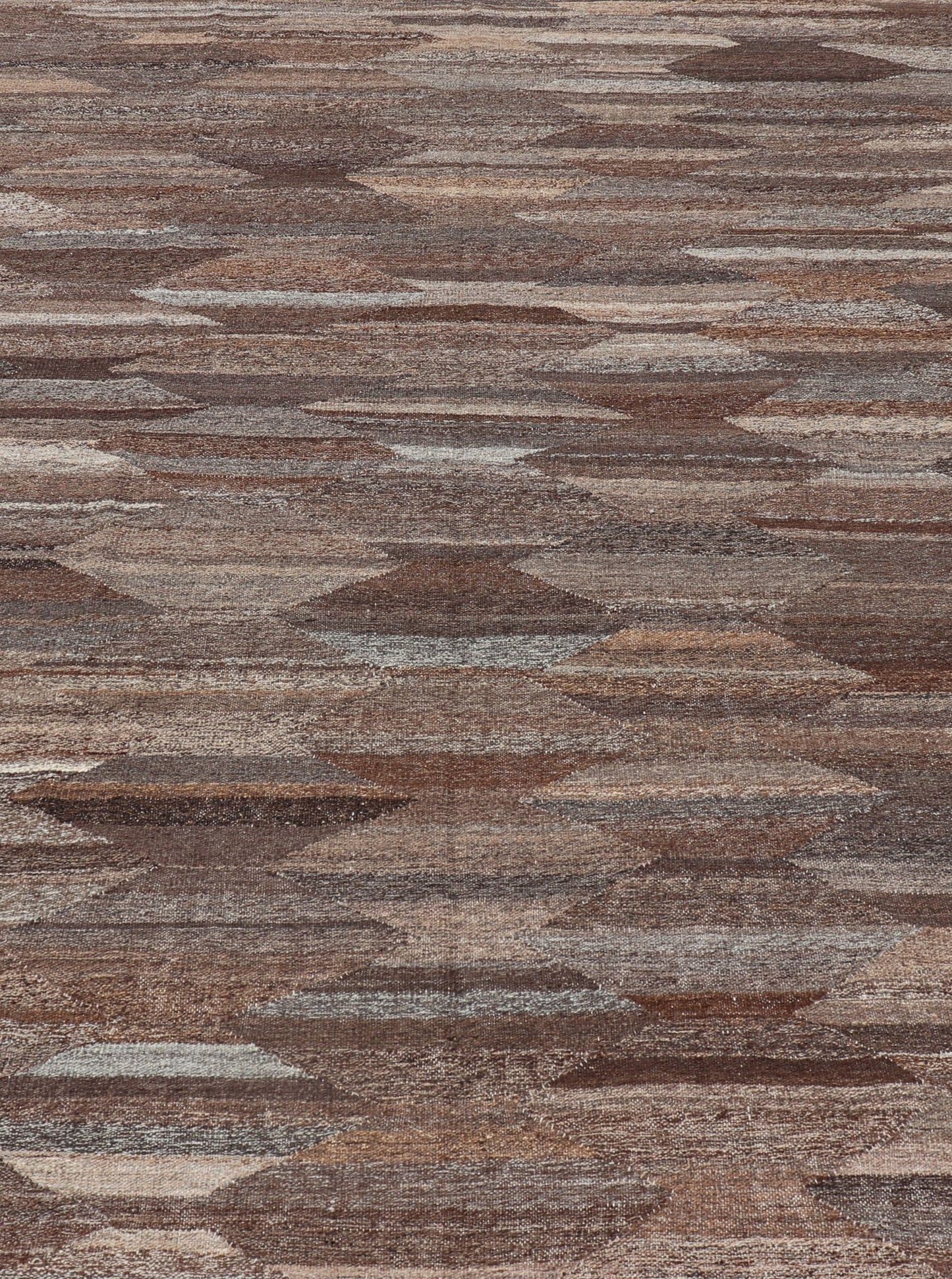Versatile and Natural Color - Tone Flat - Weave Kilim for a Modern or Classic Design Versatile and natural brown color - tone flat - weave Kilim for a Modern or Classic design. Flat - weave Kilim rug with natural brown tones. Keivan Woven Arts / rug AFG - 2... - Keivan Woven ArtsAFG - 27890 - 15879Rug