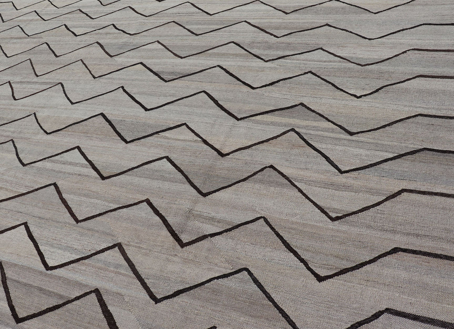 Natural Color - Tone Flat - Weave Modern Kilim in Grays and Brown Versatile and natural color - tone flat - weave Kilim for a modern or Classic design Flat - weave Kilim rug with natural tones, Keivan Woven Arts / rug AFG - 29513, country of origin / type:... - Keivan Woven ArtsAFG - 29513 - 15889Rug