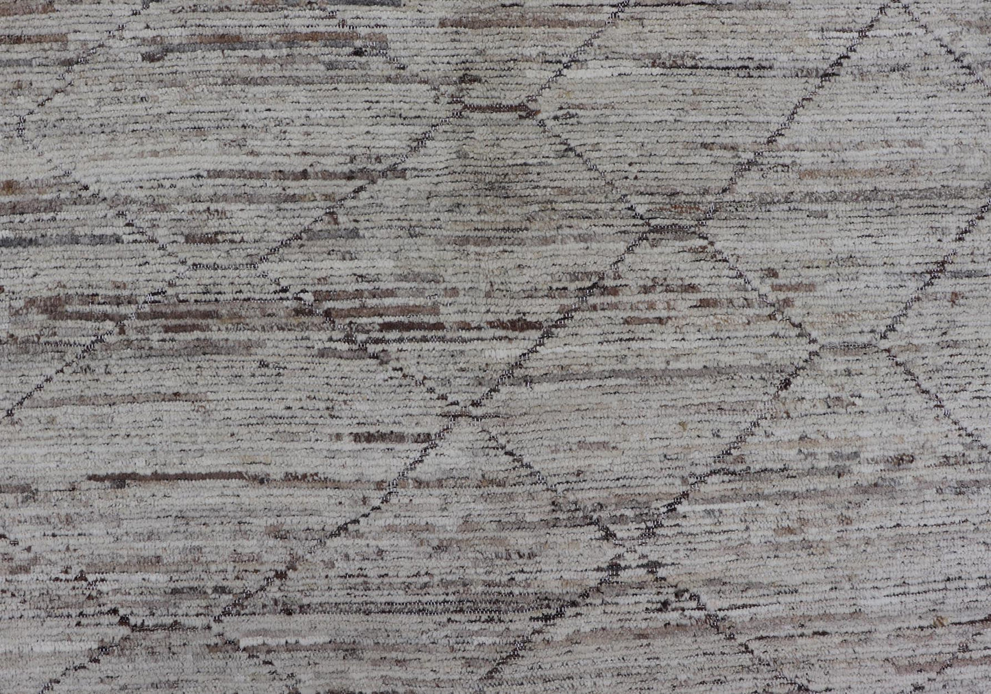 Modern Hand - Knotted Tribal Rug in Wool with Sub - Geometric Diamond Design This modern casual tribal rug has been hand - knotted. The rug features a modern all - over sub - geometric diamond design, rendered in earthy tones, making this rug a superb fi... - Keivan Woven ArtsAFG - 39705 - 19328Rug