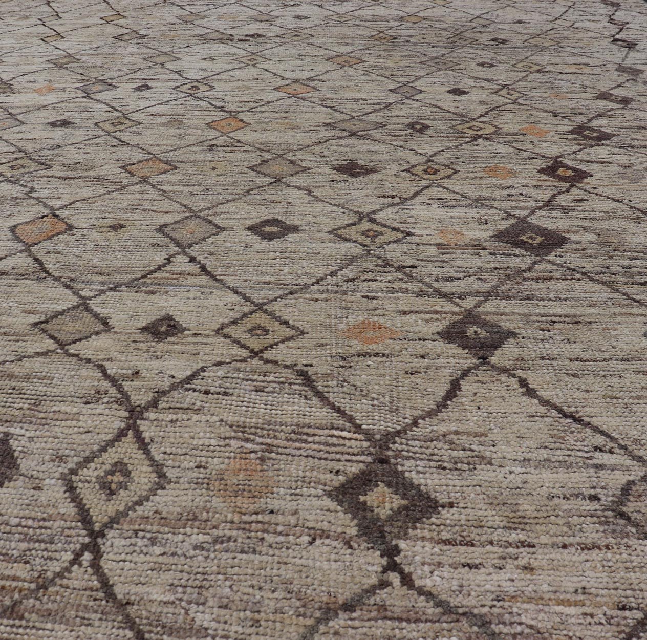 Modern Hand - Knotted Rug in Wool with Sub - Geometric Interlocked Diamond Design This modern casual tribal rug has been hand - knotted. The rug features a modern sub - geometric all - over diamond design, rendered in multicolor, making this rug a superb ... - Keivan Woven ArtsAFG - 40829 - 19424Rug