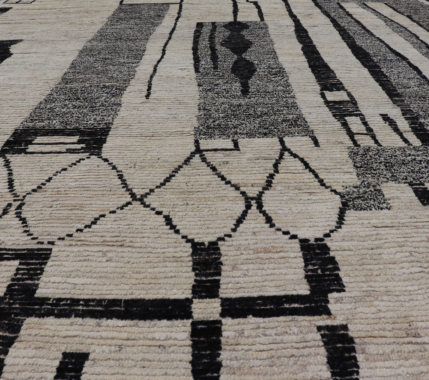 Large Afghan Modern Contemporary Abstract Rug in White and Black This piece has uniqueness in it's abstract design. The background displays a beautiful white color, layered with black abstractions. The black is paired with splashes of g... - Keivan Woven ArtsAFG - 43437 - 20205Rug