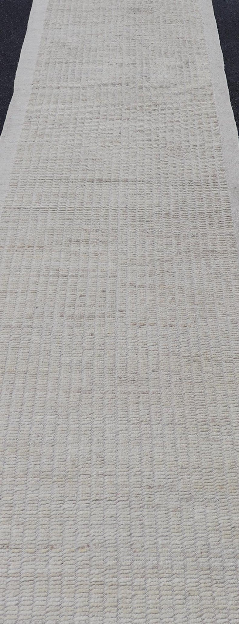 Afghan Modern Casual All - Over Runner in Light Cream With High And Low Pile. Keivan Woven Arts; rug AFG - 68004 / Country of Origin: Afghanistan Type: Modern Casual Design: Geometric, Tribal Chevron, All - Over. Measures: 3'0 x 15'6 This long runner... - Keivan Woven ArtsAFG - 68004 - 25188
