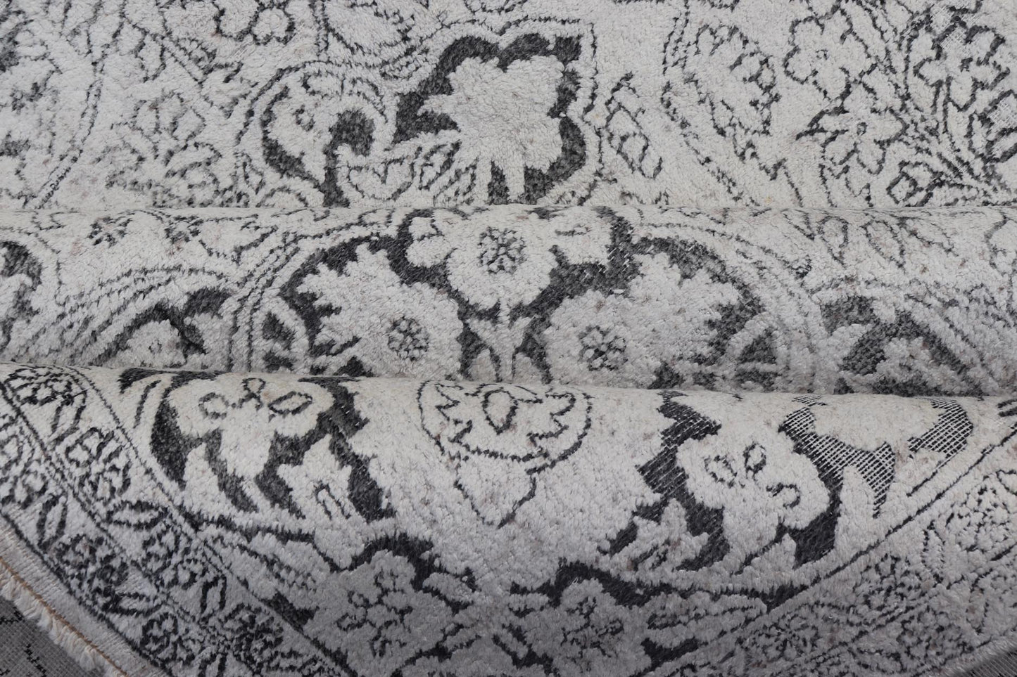 Vintage Sivas Cotton and Silk Rug in White, Gray and Charcoal Measures: 7'1 x 10'3 Sivas rugs are products of the Sivas province in central Turkey. This particular piece is characterized by a palette of cool colors such as light gray and ... - Keivan Woven ArtsAN - 118157 - 20964Rug