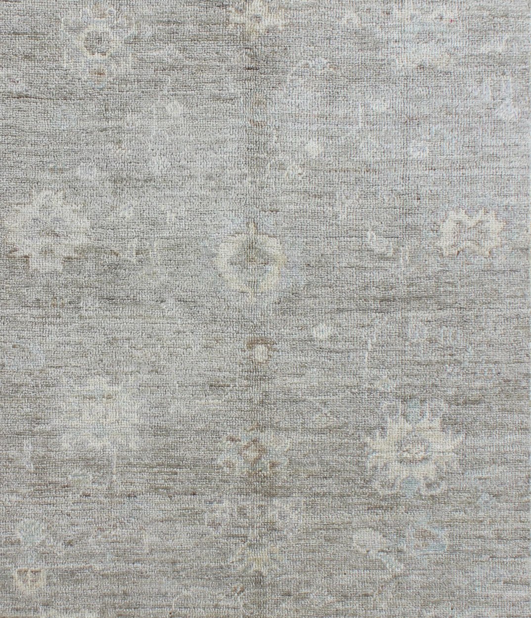 Keivan Woven Arts Angora Oushak Area Rug With Pastel Colors. Keivan Woven Arts Oushak Angora with Floral Design. Keivan Woven Arts rug AN - 122750, country of origin / type: Turkey / Angora Oushak. Measures: 5'2 x 7'6 From our Angora coll... - Keivan Woven ArtsAN - 122750 - 8639Rug