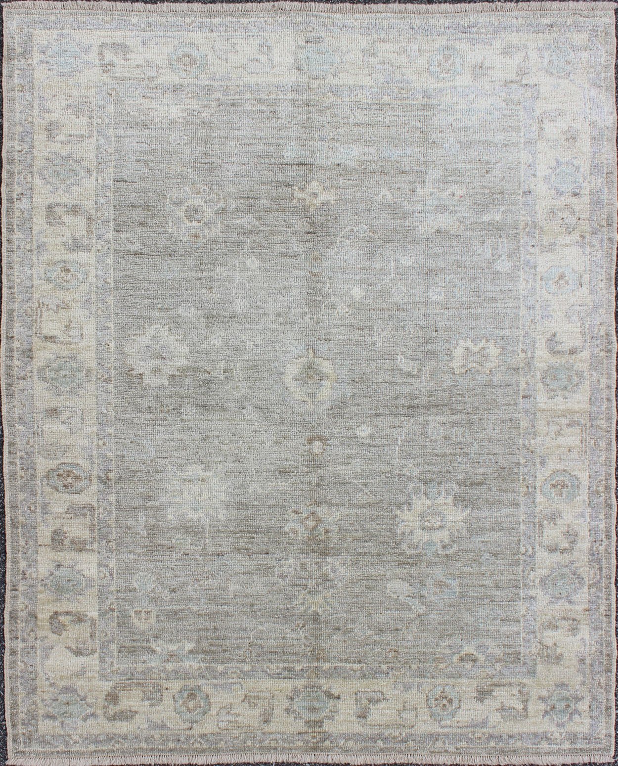 Keivan Woven Arts Angora Oushak Area Rug With Pastel Colors. Keivan Woven Arts Oushak Angora with Floral Design. Keivan Woven Arts rug AN - 122750, country of origin / type: Turkey / Angora Oushak. Measures: 5'2 x 7'6 From our Angora coll... - Keivan Woven ArtsAN - 122750 - 8639Rug