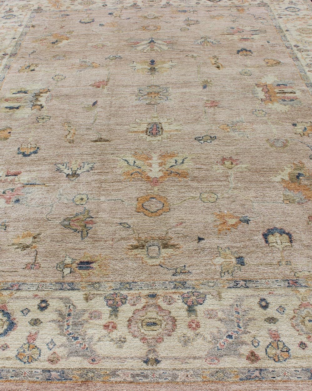 Keivan Woven Arts Angora Turkish Oushak Rug in Dusty Pink and Ivory. Keivan Woven Arts / rug AN - 134565, country of origin / type: Turkey / Angora Oushak. Measures: 10'3 x 13'9 From our Angora collection, this piece is made with a combination of ... - Keivan Woven ArtsAN - 134565 - 10577Rug
