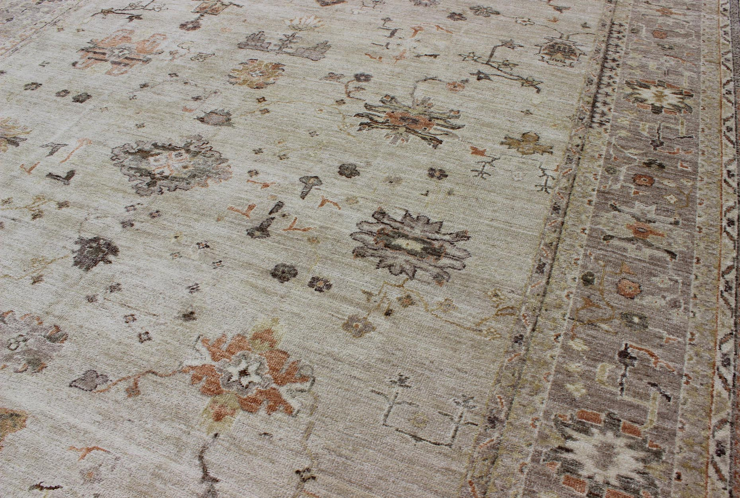 Keivan Woven Arts Angora Turkish Oushak Rug with Floral Motifs in Neutral Tones. Keivan Woven Arts/ rug AN - 134598. Origin/ Turkey, Wool reproduction Oushak made with Angora wool. Measures: 11'6 x 14'9 Made with a combination of angora wo... - Keivan Woven ArtsAN - 134598 - 10587Rug