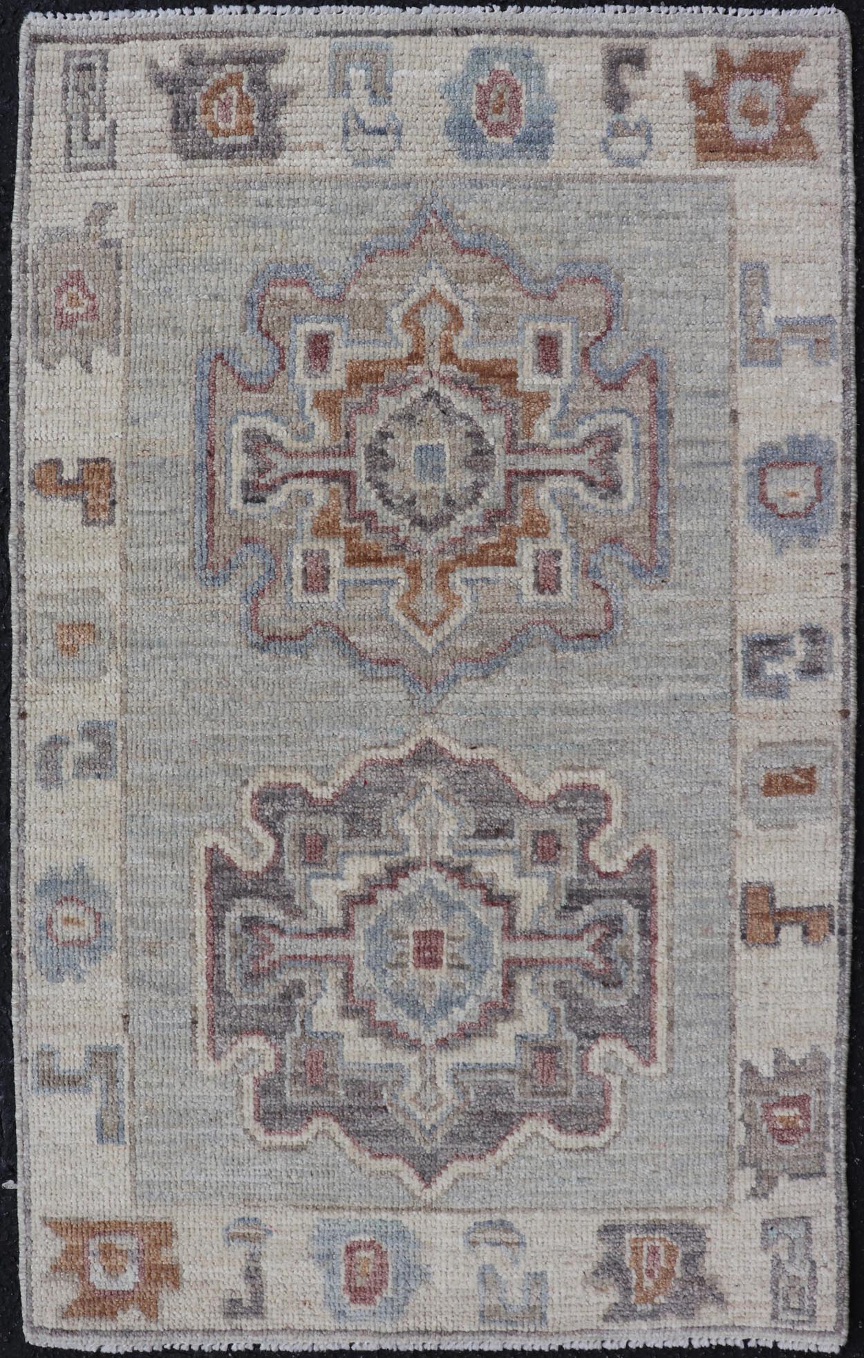 Modern Oushak Medallion Motif's on Light Grey Background and Earthy Tones. Keivan Woven Arts; rug AWR - 10644 Country of Origin: Afghanistan Type: Oushak Design. Measures: 2'0 x 3'2 The border and field are covered in floral - like motifs filled wit... - Keivan Woven ArtsAWR - 16044 - 24229Rug
