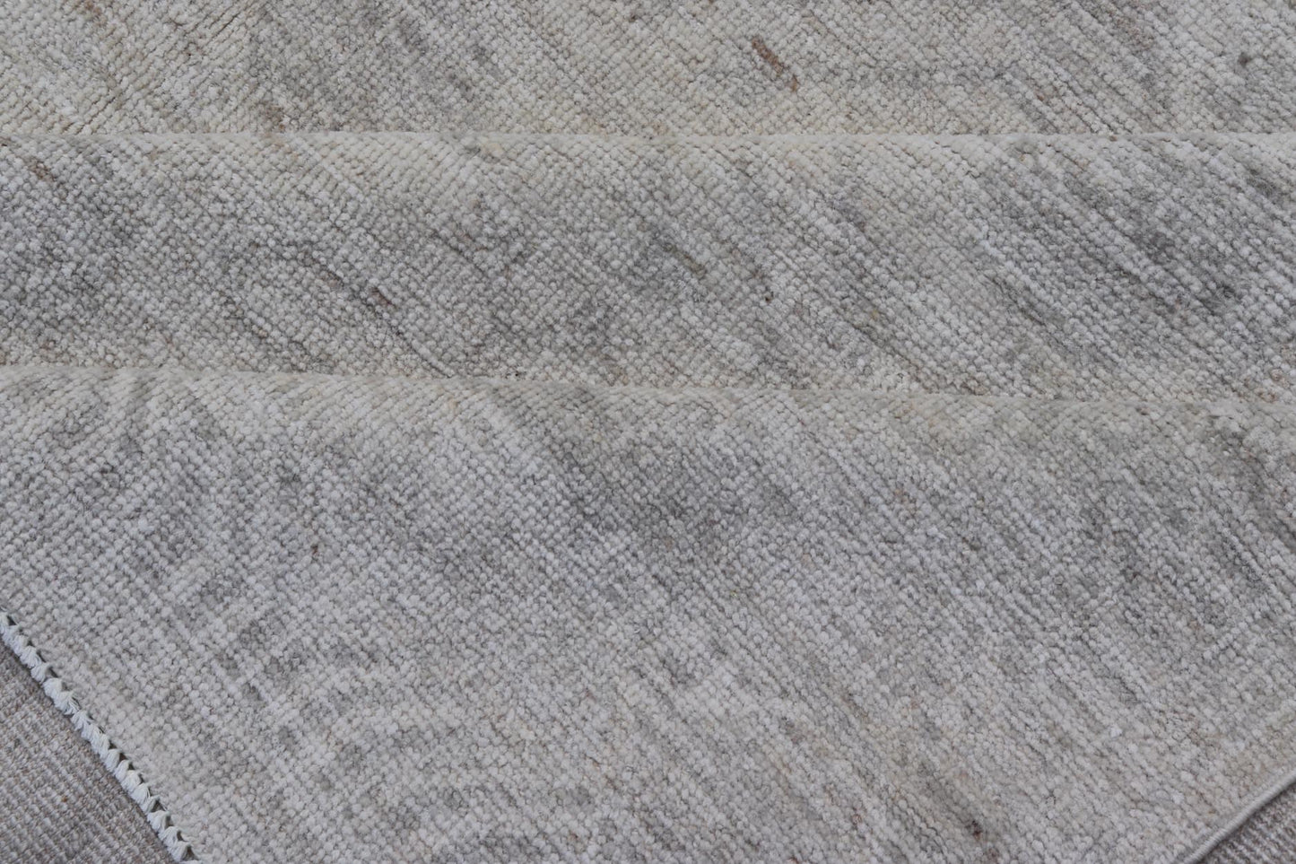 Modern All - Over Floral Khotan with Light Gray Background And Neutral Colors. Keivan Woven Arts rug AWR - 17900 Country of Origin: Afghanistan Type: Khotan Design: Floral, All - Over, Abstract Floral. Measures: 8'0 x 9'11 This Khotan was hand - knotted ... - Keivan Woven ArtsAWR - 17900 - 24922Rug