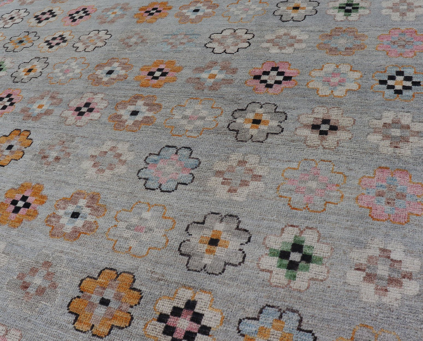 Modern Hand - Knotted Rug in Wool with Modern All - Over Flower Design On A Light Gray Field. Keivan Woven Arts; rug AWR - 4995, country of origin / type: Afghanistan / Modern Casual, circa Early - 21th Century. Measures: 9'9 x 11'6 This modern c... - Keivan Woven ArtsAWR - 4995 - 17142Rug