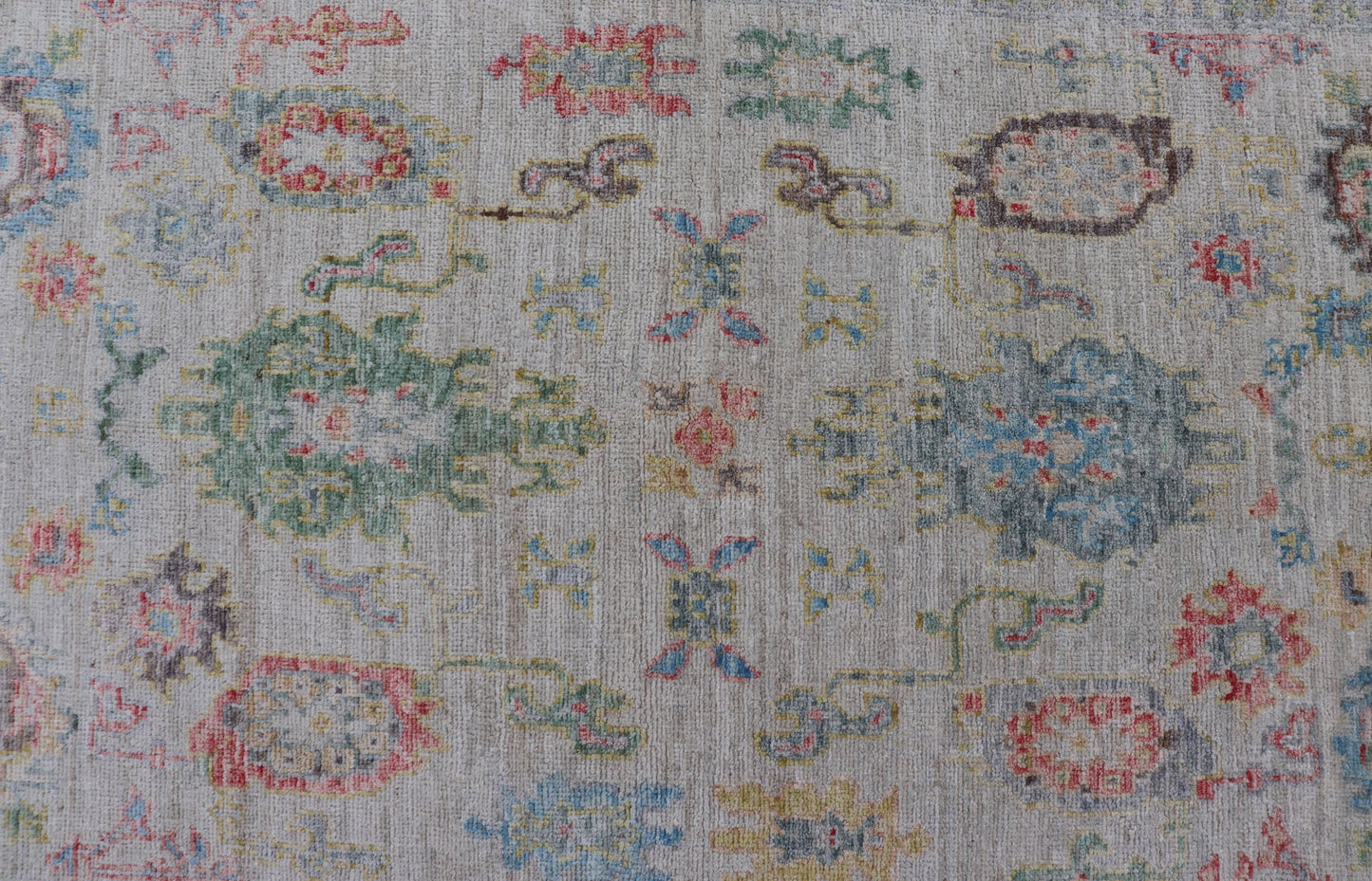 Modern All - Over Floral Oushak with Muted Background and Accent Colors. Measures: 4'2 x 6'2 Modern All - Over Floral Oushak with Muted Background and Accent Colors. Keivan Woven Arts: rug AWR - 6825 Country of Origin: Afghanistan Type: Oushak Design... - Keivan Woven ArtsAWR - 6825 - 23193Rug