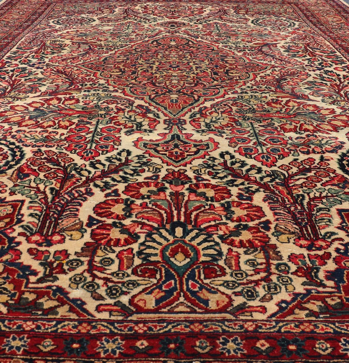 Antique Sarouk Feraghan Fine Persian Rug in Ivory Background on Floral Medallion Design. Country of Origin: Iran; Type: Feraghan Sarouk; Design: Medallion, All - Over; Keivan Woven Arts: rug B - 0718; Antique Persian Sarouk Farahan Rug, Antique Feraghan Sa... - Keivan Woven ArtsB - 0718 - 217Rug
