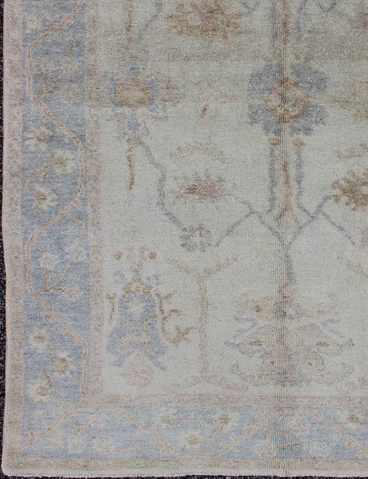 Reproduction Oushak rug with muted tones, neutral color palette and all - over flower design, rug BDH - 711189 country of origin / type: India/ Oushak This New hand knotted Oushak rug features a beautiful design rendered in muted tones. Measures:... - Keivan Woven ArtsBDH - 711189 - 5407Rug