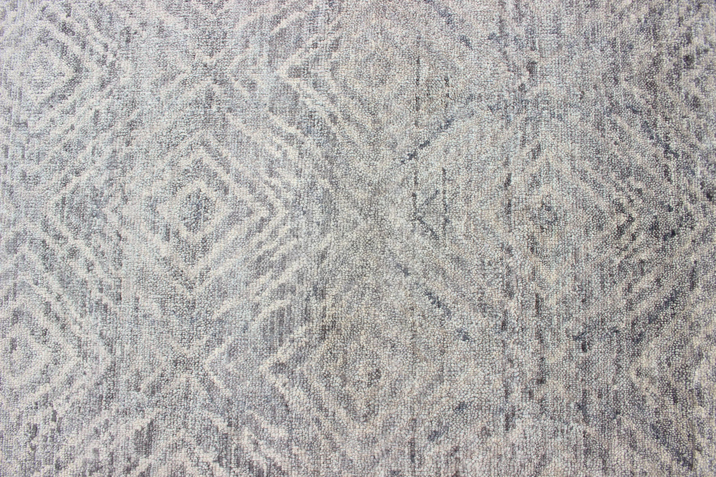 Hand - Knotted Modern Indian Area Rug in Gray - Green with Diamond Design Measures 10'0 x 13'10 Country of Origin: India; Type: Modern; Design: All - Over, Diamond, Geometric; Keivan Woven Arts; rug BDH - 762138; Oversized Hand - Knotted Diamo... - Keivan Woven ArtsBDH - 762138 - RT - 45 - 13422Rug