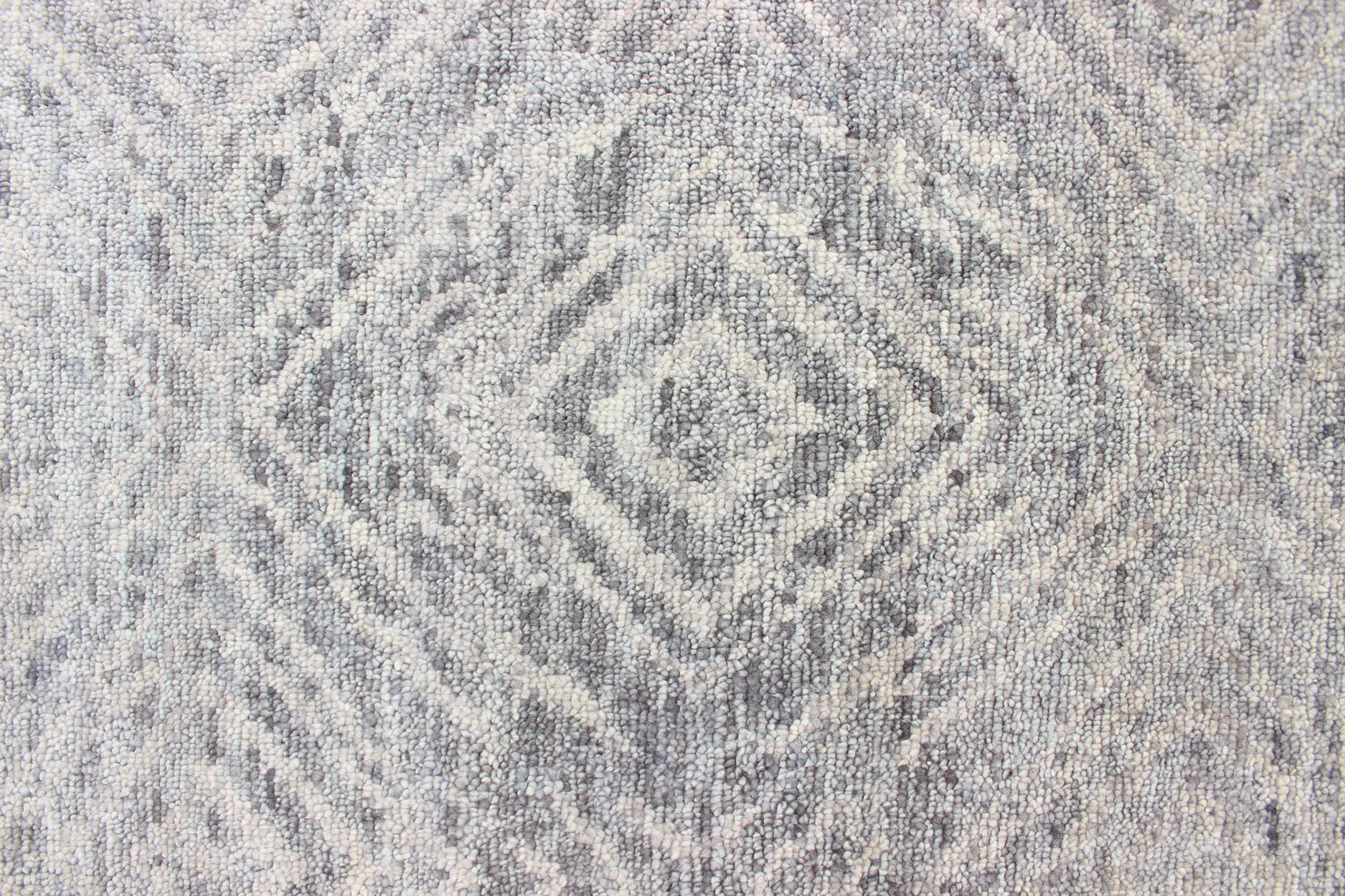 Hand - Knotted Modern Indian Area Rug in Gray - Green with Diamond Design Measures 10'0 x 13'10 Country of Origin: India; Type: Modern; Design: All - Over, Diamond, Geometric; Keivan Woven Arts; rug BDH - 762138; Oversized Hand - Knotted Diamo... - Keivan Woven ArtsBDH - 762138 - RT - 45 - 13422Rug