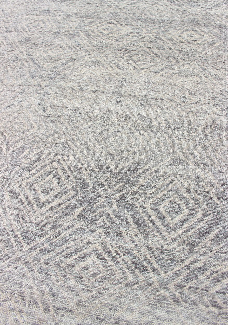 Hand - Knotted Modern Indian Area Rug in Gray - Green with Diamond Design Measures 10'0 x 13'10 Country of Origin: India; Type: Modern; Design: All - Over, Diamond, Geometric; Keivan Woven Arts; rug BDH - 762138; Oversized Hand - Knotted Diamo... - Keivan Woven ArtsBDH - 762138 - RT - 45 - 13422Rug