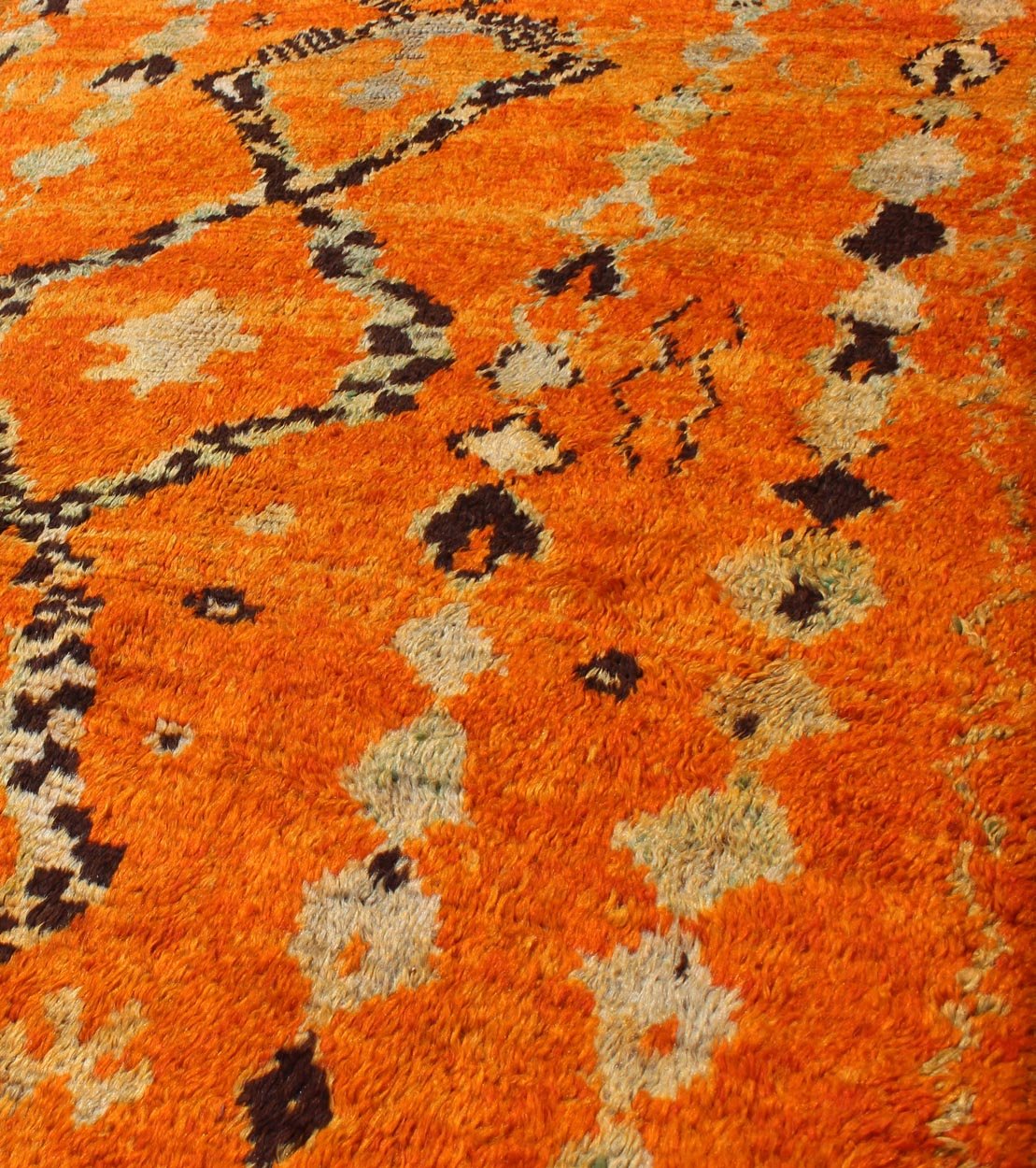 Vintage Hand Knotted Moroccan Beni Mklid Rug with All - Over Tribal Design Tribal design vintage Moroccan rug in red, orange, charcoal, ivory, Keivan Woven Arts / rug BDS - 2100, country of origin / type: Morocco / Tribal, circa 1940. Vintage... - Keivan Woven ArtsBDS - 2100 - 9567Rug