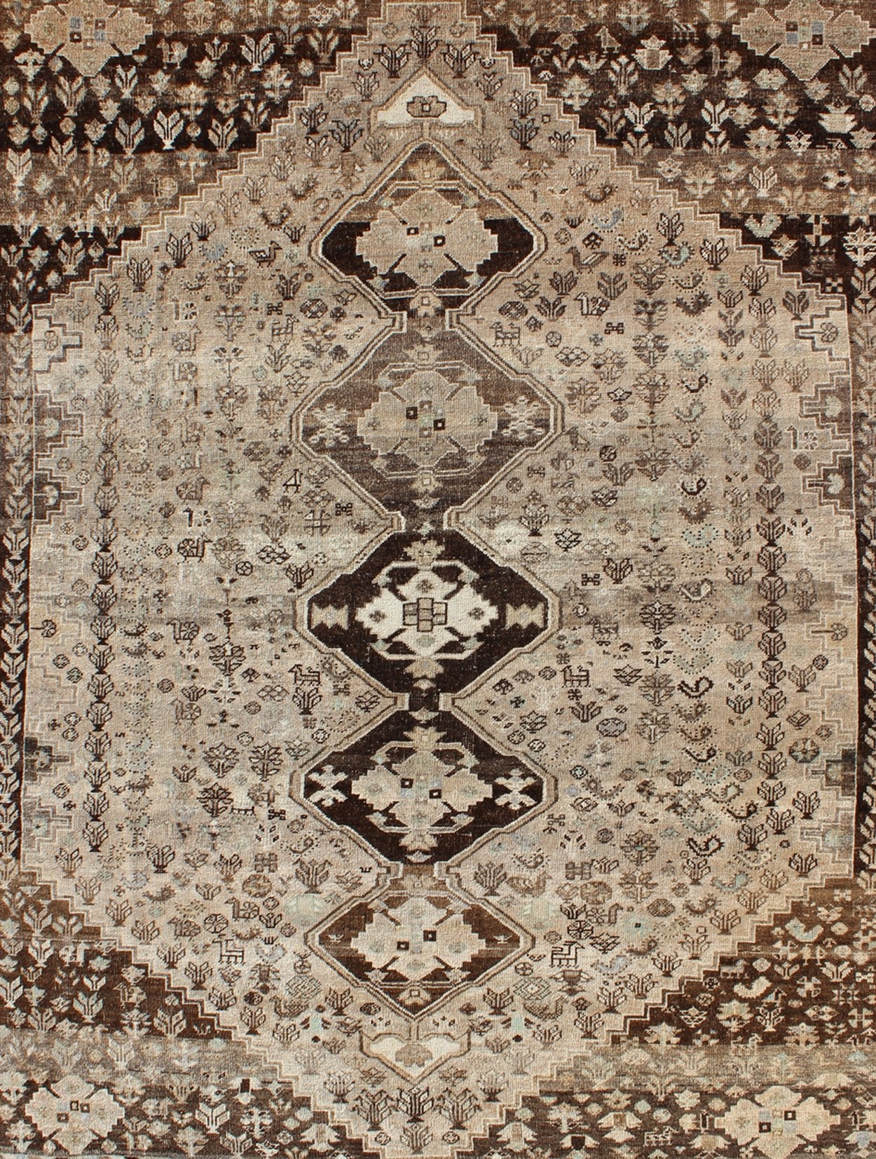 Brown/Taupe Vintage Persian Shiraz Rug with Vertical Sub - Geometric Medallions kwarugs Brown/Taupe Vintage Persian Shiraz rug with Vertical Sub - Geometric Medallions, Keivan Woven Arts / rug DSP - A342934, country of origin / type: Iran / Shiraz, ci... - Keivan Woven ArtsDSP - A342934 - 4335Rug
