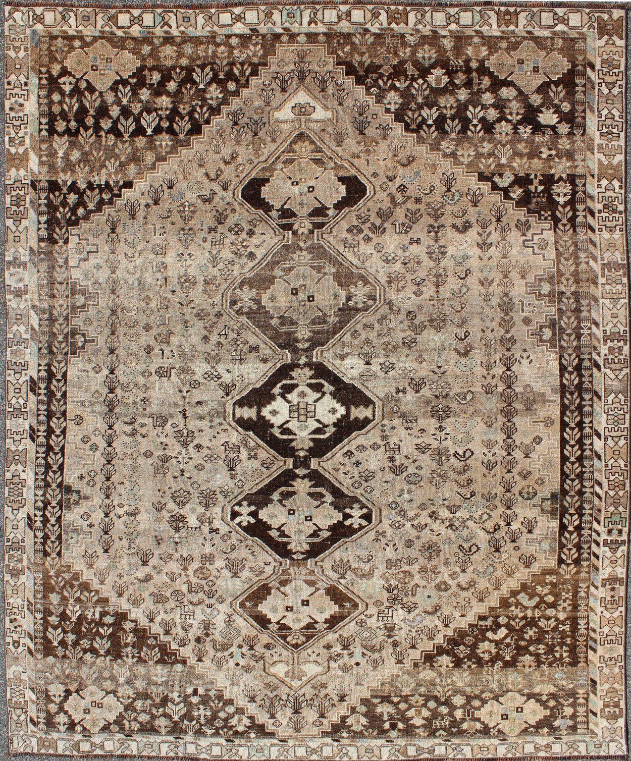 Brown/Taupe Vintage Persian Shiraz Rug with Vertical Sub - Geometric Medallions kwarugs Brown/Taupe Vintage Persian Shiraz rug with Vertical Sub - Geometric Medallions, Keivan Woven Arts / rug DSP - A342934, country of origin / type: Iran / Shiraz, ci... - Keivan Woven ArtsDSP - A342934 - 4335Rug