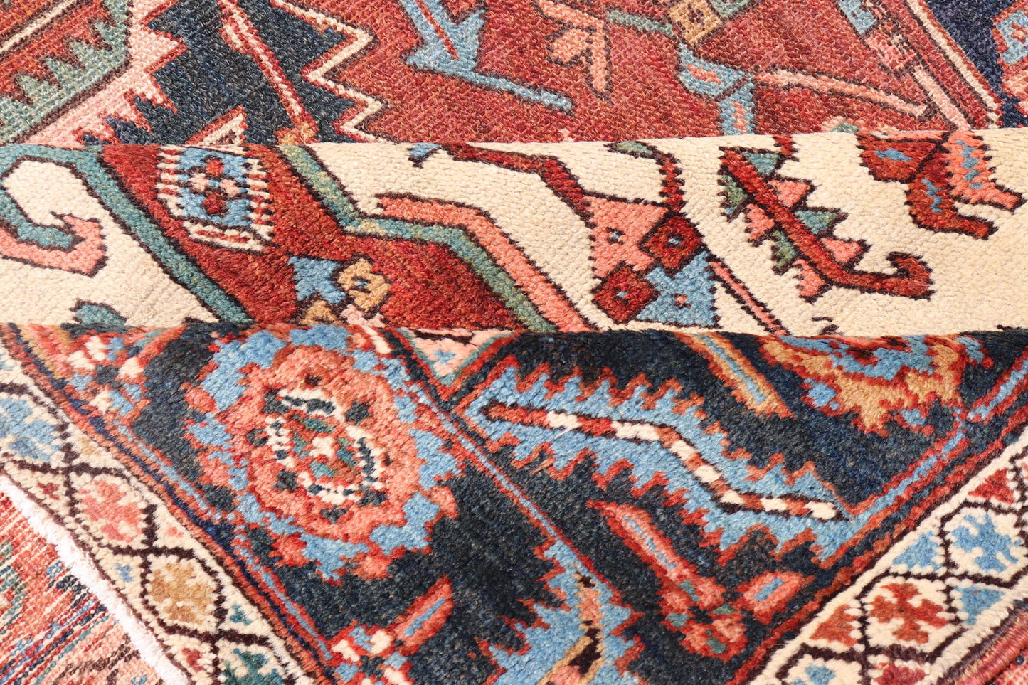 Antique Persian Serapi Carpet with bold Stylized Geometric medallion. Keivan Woven Arts / Rug / E - 1105, country of origin / type: Iran / Serapi, circa 1900. Measures: 9'5 x 12' This magnificent antique Persian circa 1900 Serapi carpet be... - Keivan Woven ArtsE - 1105 - 681Rug