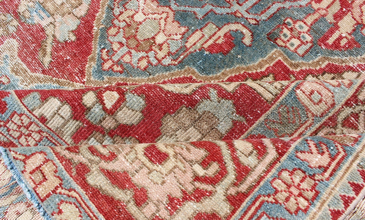 Antique Persian Bakhtiari Rug with Layered Floral Medallion Design and Motifs kwarugs Antique Persian Bakhtiari Rug With Layered Floral Medallion Design and Motifs. Keivan Woven Arts / rug EMA - 7557, country of origin / type: Iran / Bakhtiari, ci... - Keivan Woven ArtsEMA - 7557 - 9814Rug