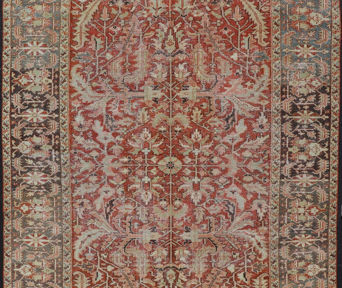 All Over Design Antique Serapi - Heriz Rug With Large sub geometric Design, Keivan Woven Arts / rug EMB - 9541 - 13588, country of origin / type: Persian / Heriz, circa Early - 20th Century. Measures: 7'7 x 11' Antique Heriz Rug with Large scale ... - Keivan Woven ArtsEMB - 9541 - 13588 - 14770Rug