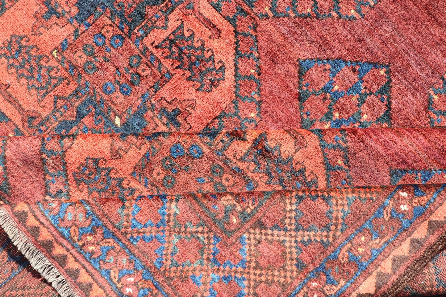 Hand - Knotted Turkomen Ersari Rug in Wool with Repeating Sub - Geometric Gul Design This Turkomen Ersari rug has been hand - knotted in the finest wool. The rug features a repeating Gul design throughout the entirety of the rug, enclosed within a co... - Keivan Woven ArtsEMB - 9544 - P13057 - 14788Rug