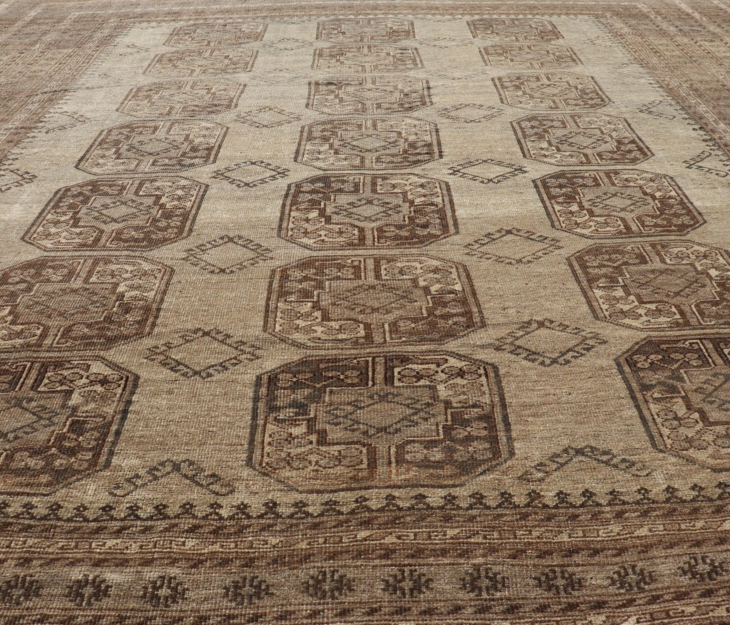 Square Sized Hand - Knotted Turkomen Ersari Rug in Wool with Repeating Gul Design This square sized Ersari rug has been hand - knotted in the finest wool. The rug features an all - over sub - geometric repeating Gul design throughout the entirety of th... - Keivan Woven ArtsEMB - 9651 - P13595 - 16115Rug