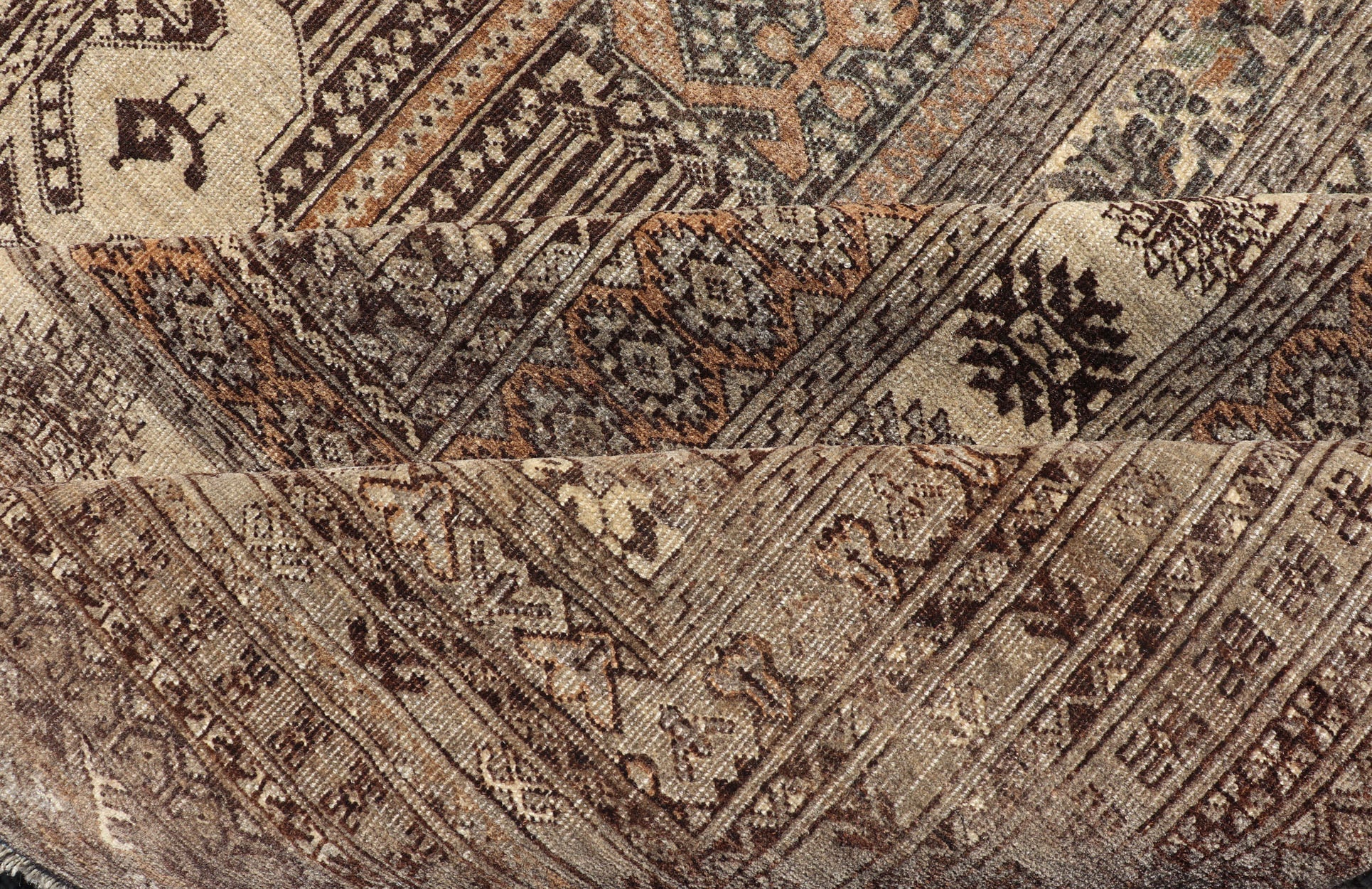 Hand - Knotted Turkomen Ersari Rug in Wool with All - Over Tribal Beluch Design This Ersari rug has been hand - knotted in the finest wool. The rug features a repeating derivative of a tribal beluch design throughout the entirety of the rug, enclose... - Keivan Woven ArtsEMB - 9655 - P13594 - 16133Rug