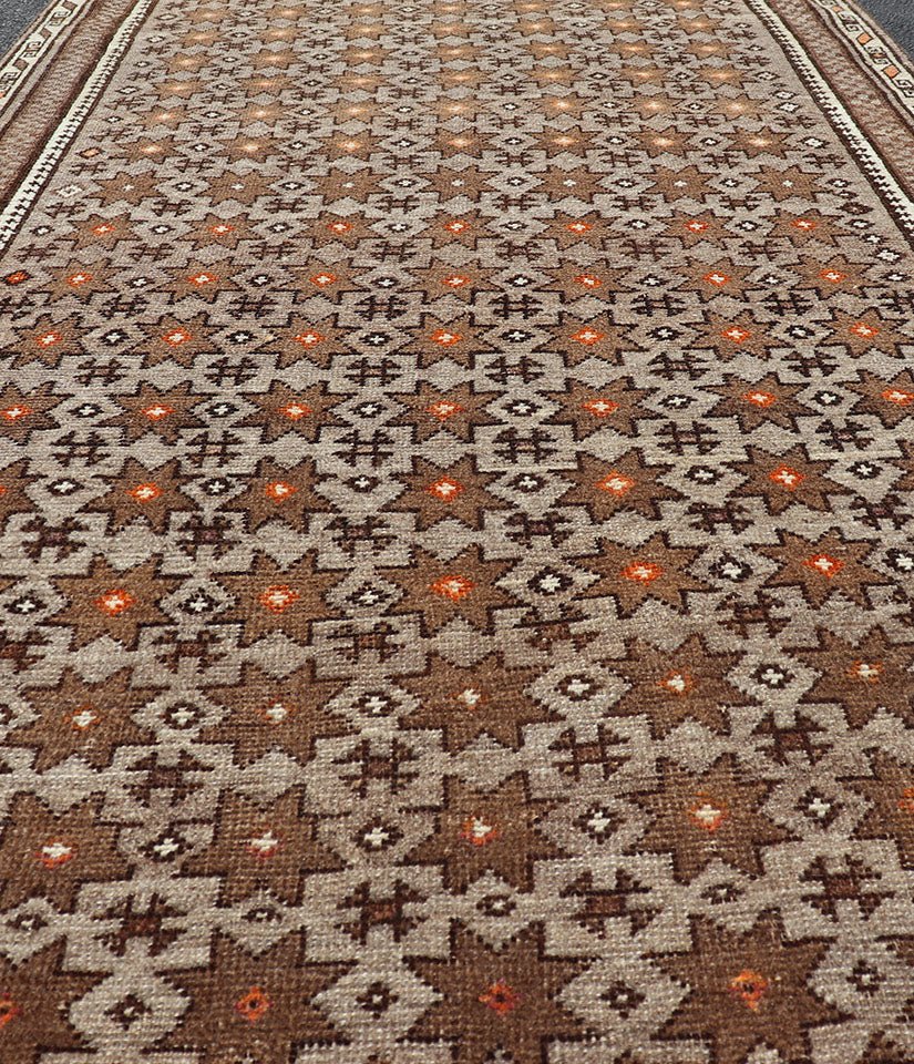 Antique Baluch Tribal Rug with All - Over Geometric Diamond Design on A Gray Ground. Keivan Woven Arts, rug EMB - 9677 - P13563; country of origin / type: Iran / Baluch, circa 1930s. This Antique Baluch Rug has been hand - knotted and features an impres... - Keivan Woven ArtsEMB - 9677 - P13563 - 16235Rug
