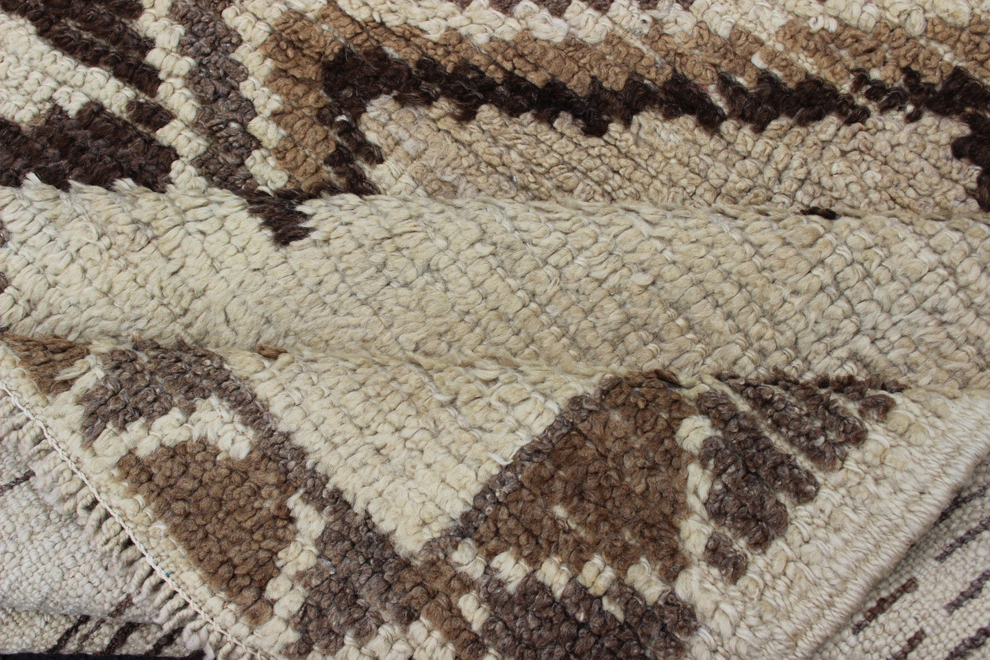 Keivan Woven Arts - Natural Colors Turkish Tulu Carpet with Tribal Design in Shades of Earth Tones, Tulu rugs, Moroccan Rugs, Vintage Tulu, Vintage Moroccan Measures: 3'6 x 4'6 Natural Turkish Tulu Carpet with Tribal Design Keivan Woven Arts / r... - Keivan Woven ArtsEN - 112435 - 2782Rug