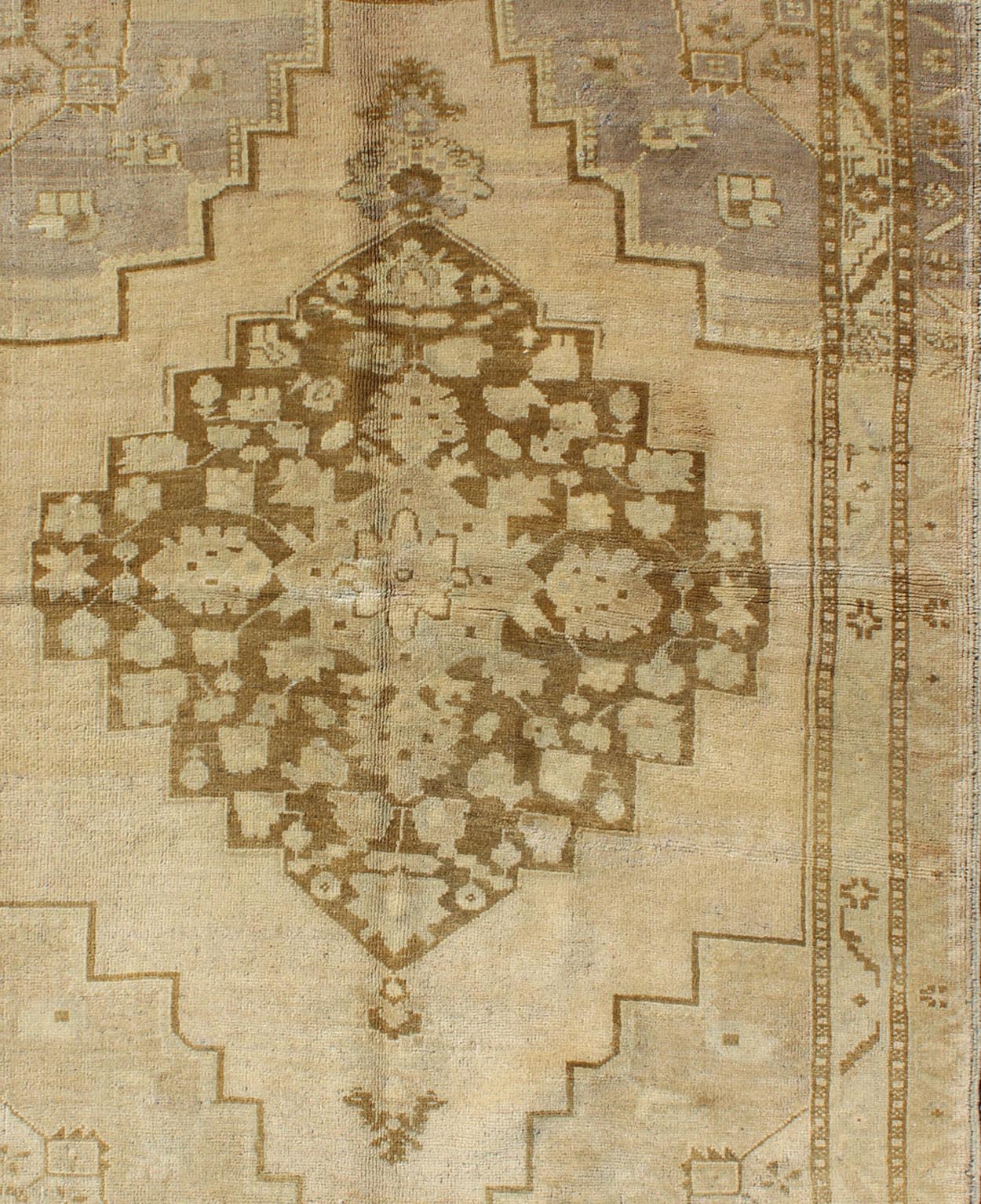 Mid 20th Century Vintage Turkish Oushak Rug With Geometric Patterns - Keivan Woven ArtsEN - 115823