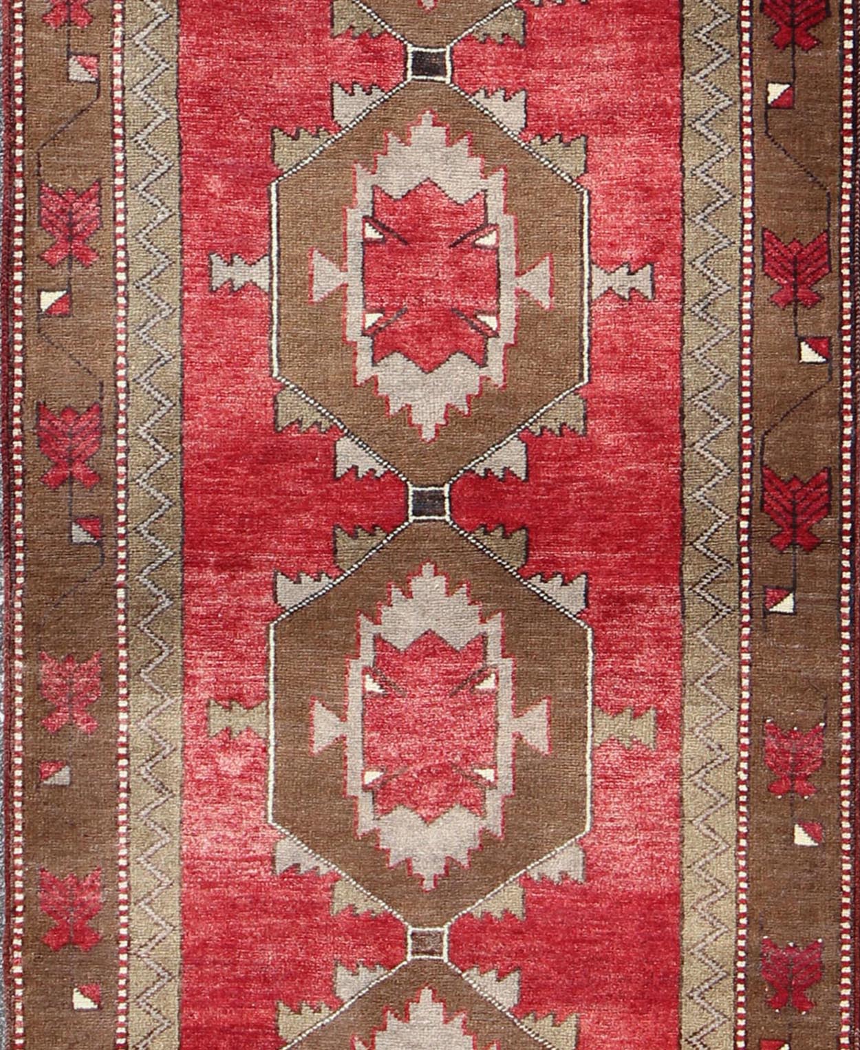 Keivan Woven Arts, En - 123932, 1940s Vintage Turkish Oushak Gallery This hand - knotted vintage Turkish Oushak runner (circa 1930) features a unique blend of colors and an intricately beautiful design. The central field consists of a vertical line of ... - Keivan Woven ArtsEN - 123932 - 6350Rug