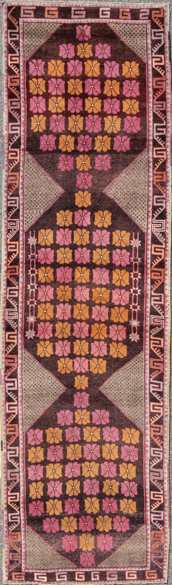 Medallion vintage Turkish oushak runner in chocolate brown, orange and pink, rug en - 123947, country of origin / type: Turkey / Oushak, circa 1940. This beautiful vintage Oushak runner from mid - 20th century Turkey features a Classic Oushak design... - Keivan Woven ArtsEN - 123947 - 5538Rug