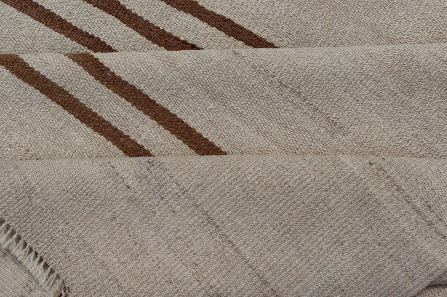 Flat - Weave Kilim Vintage Rug Turkey with Horizontal Stripes in Ivory & Brown. Keivan Woven Arts / rug EN - 13711, country of origin / type: Turkey / Kilim, circa 1950 Measures: 4'10 x 5'9 This vintage flat - woven Kilim features a minimalist design ... - Keivan Woven ArtsEN - 13711 - 23912Rug