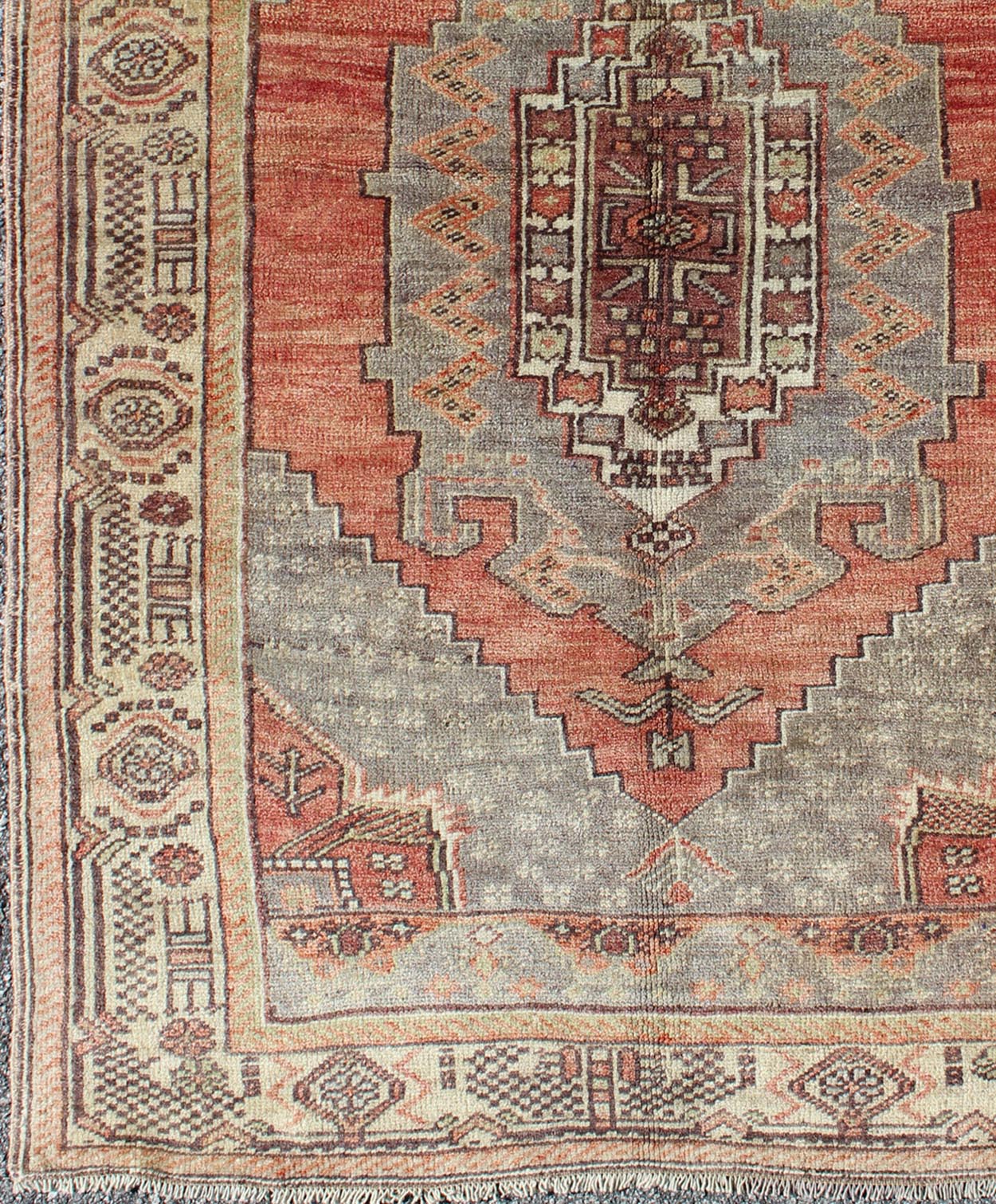 Colorful Vintage Turkish Oushak Rug with Geometric - Tribal Motifs Keivan Woven Arts/ rug/EN - 140179 origin/Turkey Measures: 3'7 x 5'3. This vintage Oushak rug features an beautiful design and color combination. The central medallion is comp... - Keivan Woven ArtsEN - 140179 - 6031Rug
