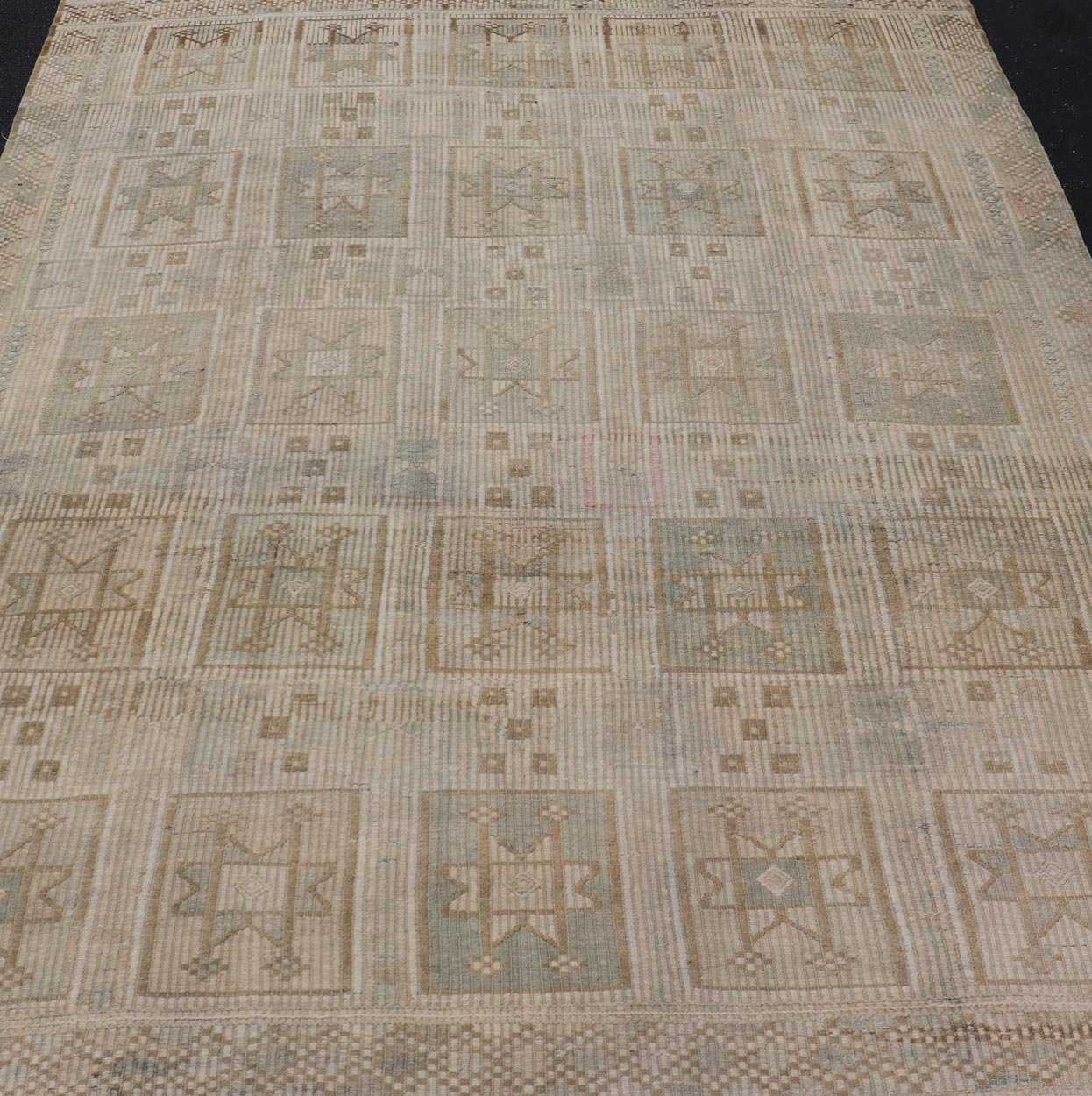 Vintage Turkish Embroidered Square Designed Kilim in Tan, Cream, and Light Green. Keivan Woven Arts / rug/EN - 14030, country of origin / type: Turkey / Kilim, circa 1950 Measures: 7'6 x 9'5 This Embroidered kilim rug from Turkey features an all - o... - Keivan Woven ArtsEN - 14030 - 23732Rug