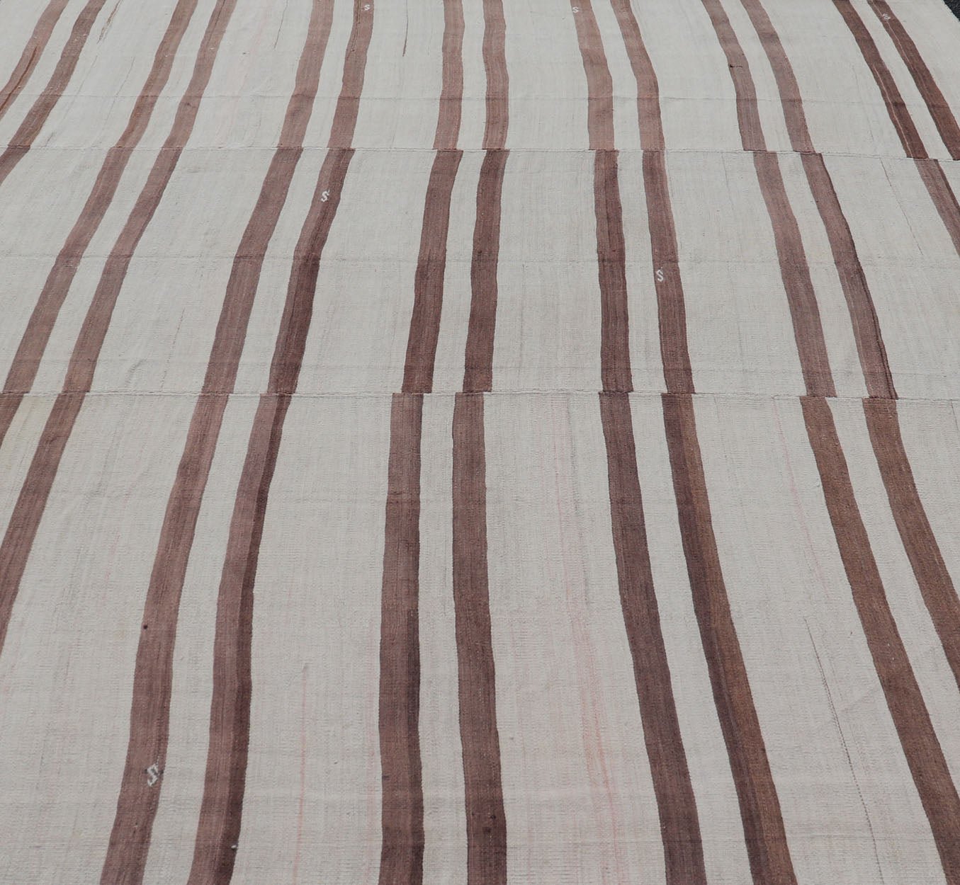 Measures: 9'4 x 11'4 Vintage Turkish Flat - Weave Muted Colored Kilim in Taupe, Brown and Cream. Keivan Woven Arts / rug EN - 14035, country of origin / type: Turkey / Kilim, circa 1950 This vintage flat - woven Kilim features a minimalist design ... - Keivan Woven ArtsEN - 14035 - 22716Rug
