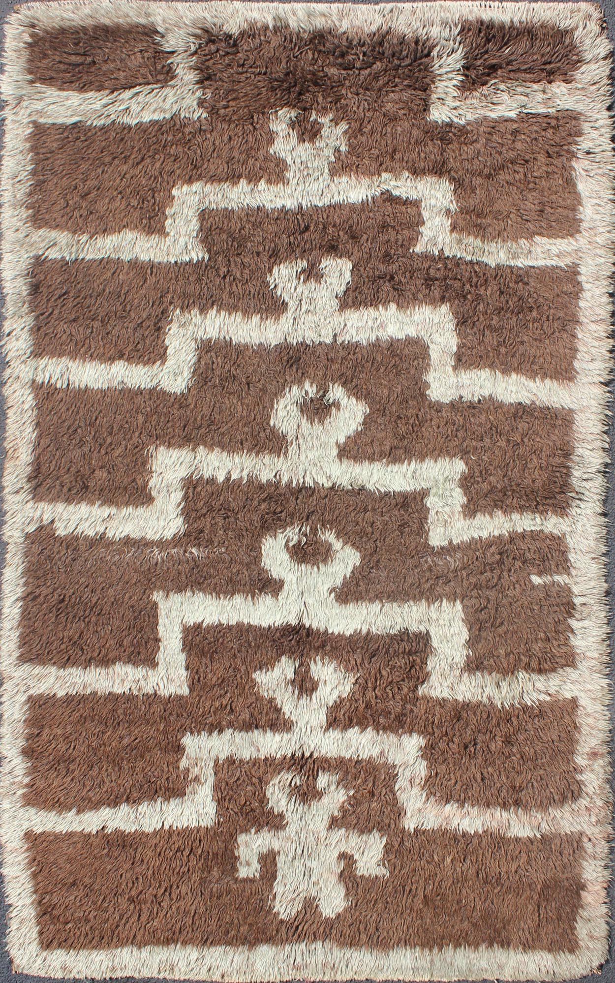 Mid - Century Modern Turkish Tulu with Tribal Pattern in Ice Blue and Brown Vintage Turkish Tulu Carpet, Rug EN - 140515. Keivan Woven Arts country of origin / type: Turkey / Tulu circa mid - 20th century. This vintage Tulu from mid - 20th centur... - Keivan Woven ArtsEN - 140515 - 5676Rug