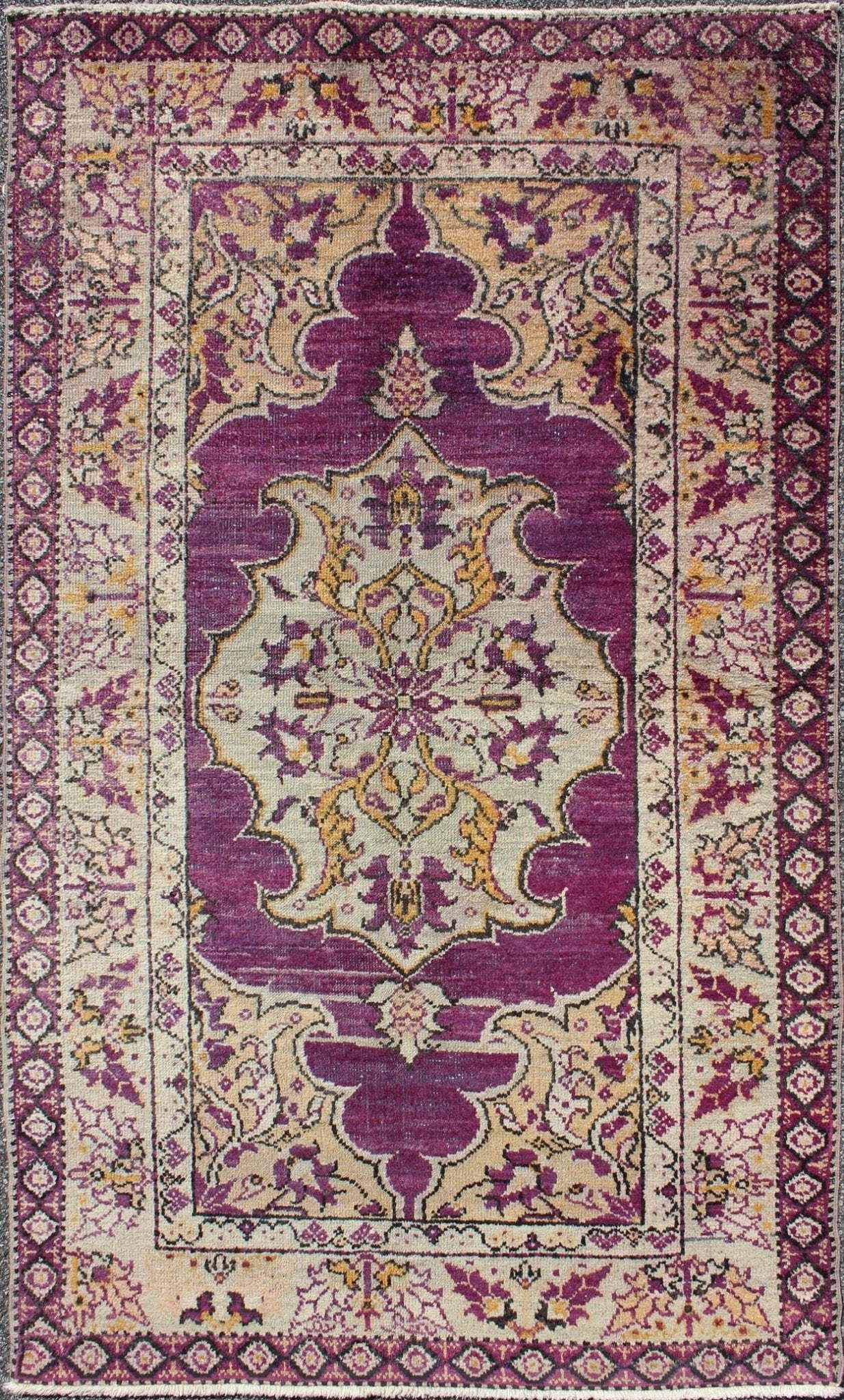 Purple Background Vintage Turkish Oushak Rug with Floral Medallion Design. Keivan Woven Arts rug#EN - 141041, country of origin / type: Turkey / Oushak, circa 1940 Measures: 3'7 x 6' This sublime and enchanting vintage rug, a gorgeous Ousha... - Keivan Woven ArtsEN - 141041 - 7139Rug