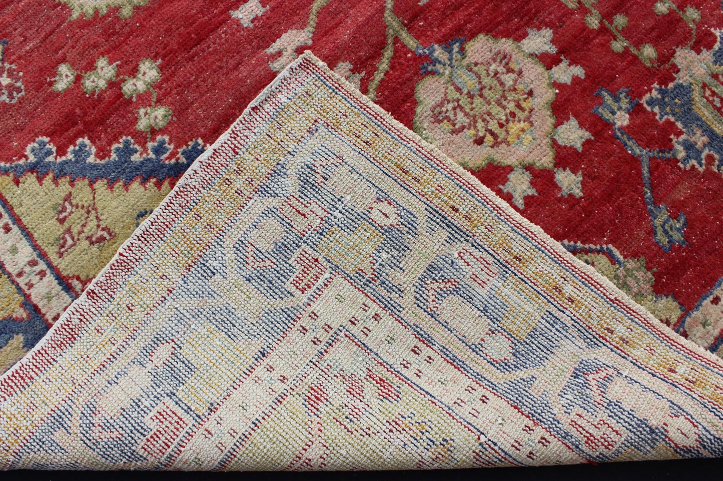 Antique Turkish Oushak in yellow Green, Red & Blue with Floral Medallion Design. Antique Oushak in Red, Blue and light Yellow Green. Country of Origin: Turkey; Type: Oushak; Design: Medallion; Keivan Woven Arts: rug /EN - 141060 Measures: 7... - Keivan Woven ArtsEN - 141060 - 7169Rug